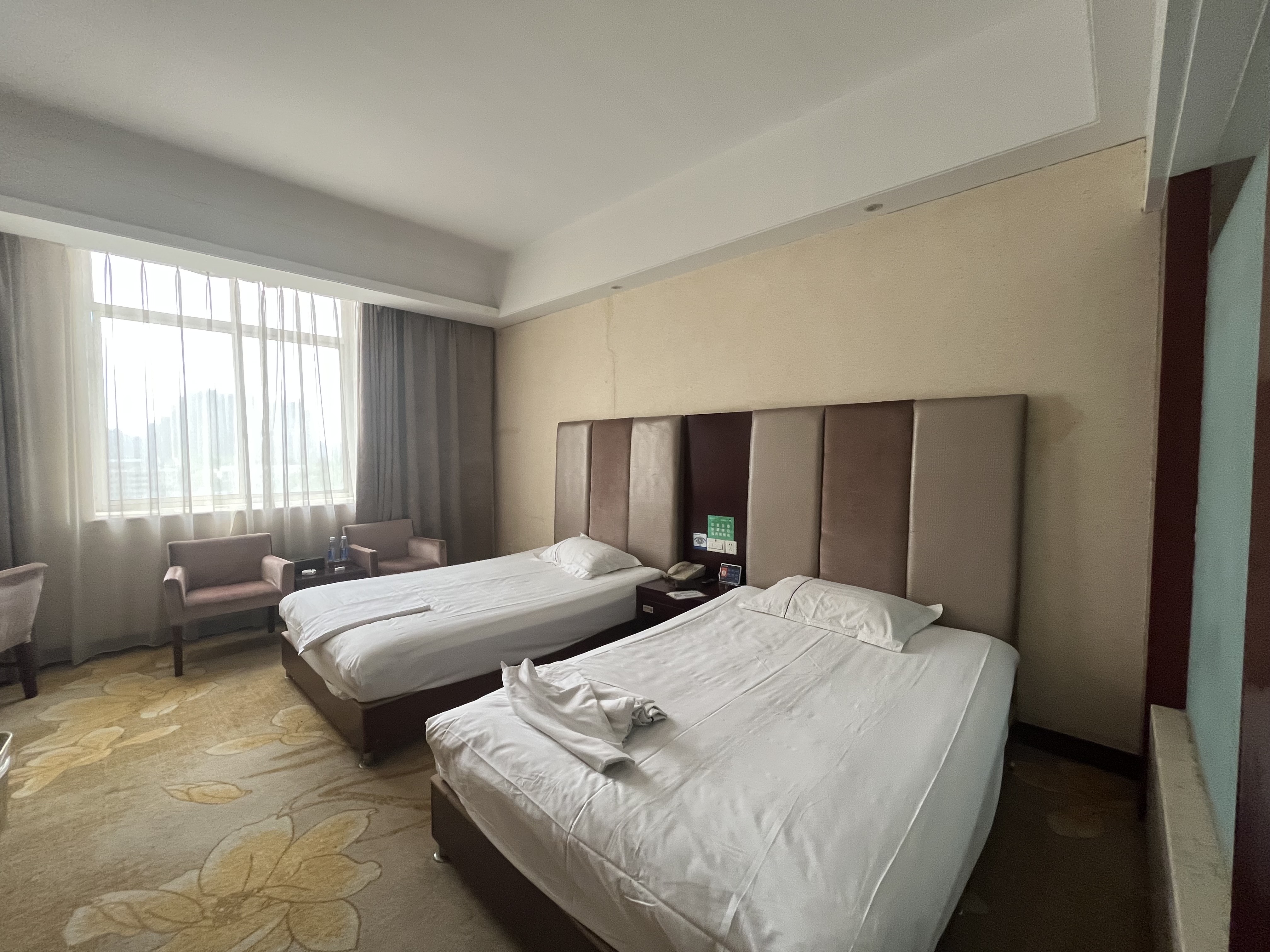 鹏泰国际 1室1厅1卫 19.8万 鹏泰国际 1室1厅1卫 19.8万客厅