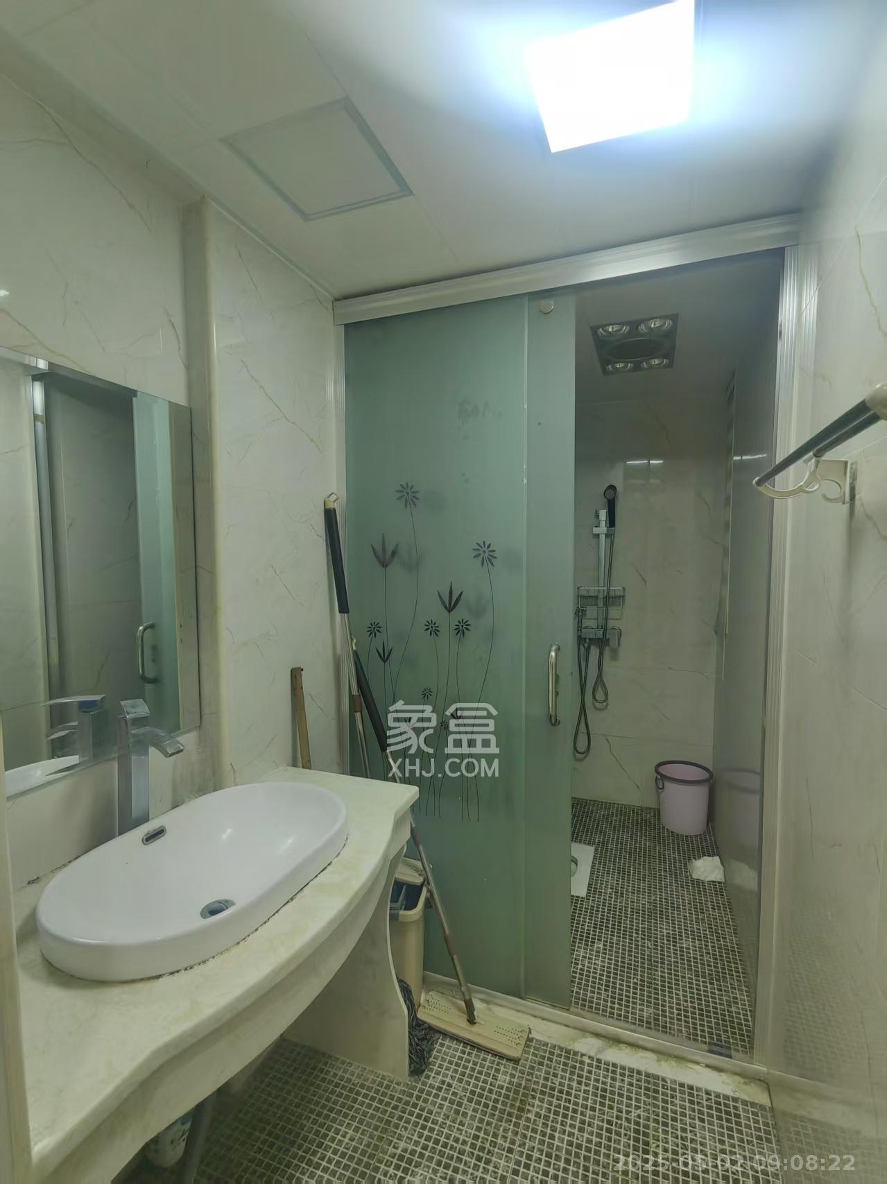 锦绣佳苑  3室2厅2卫   1600.00元/月室内图