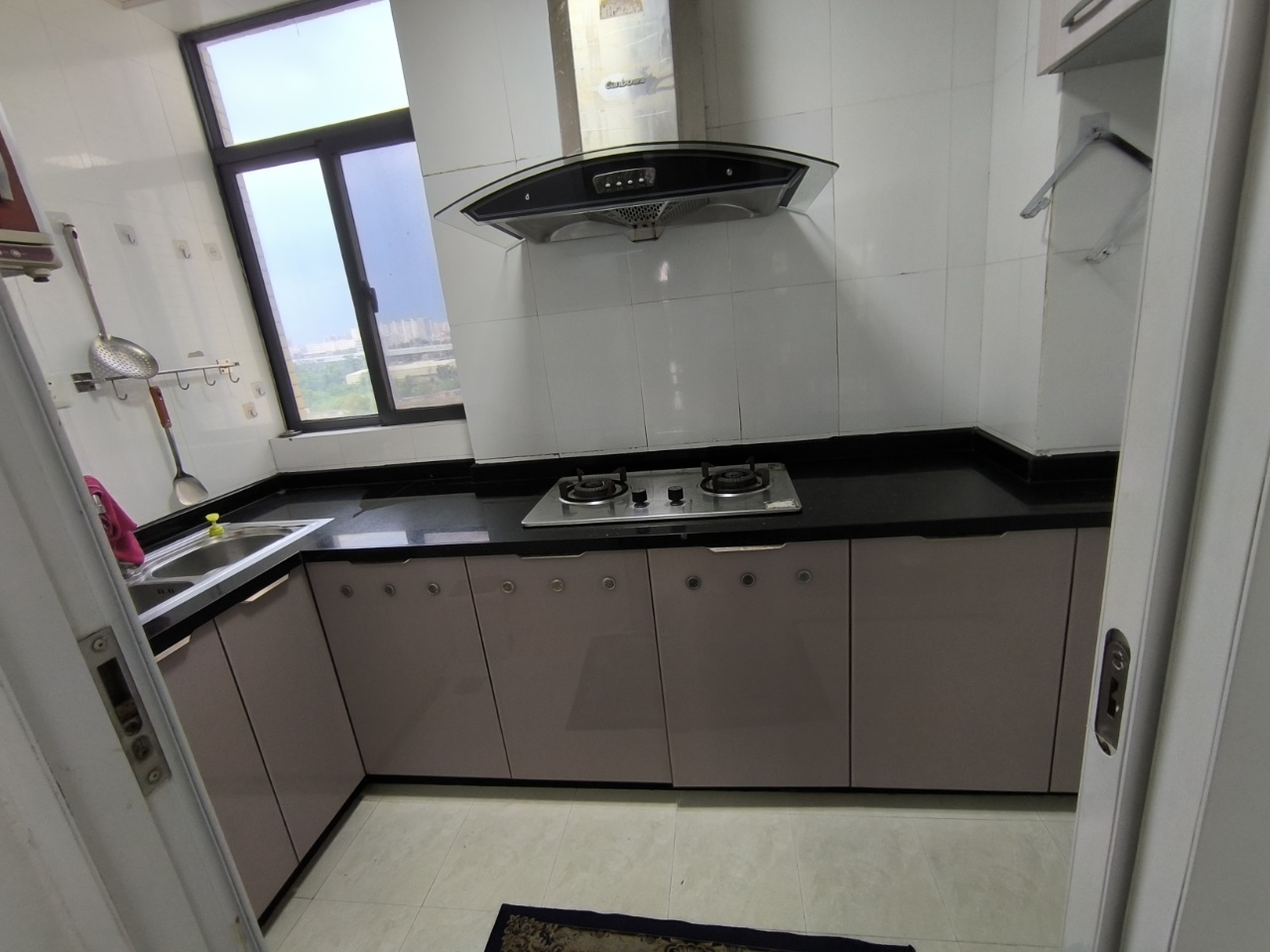 秀山观海苑  2室2厅1卫    108.0万 秀山观海苑  2室2厅1卫    108.0万客厅