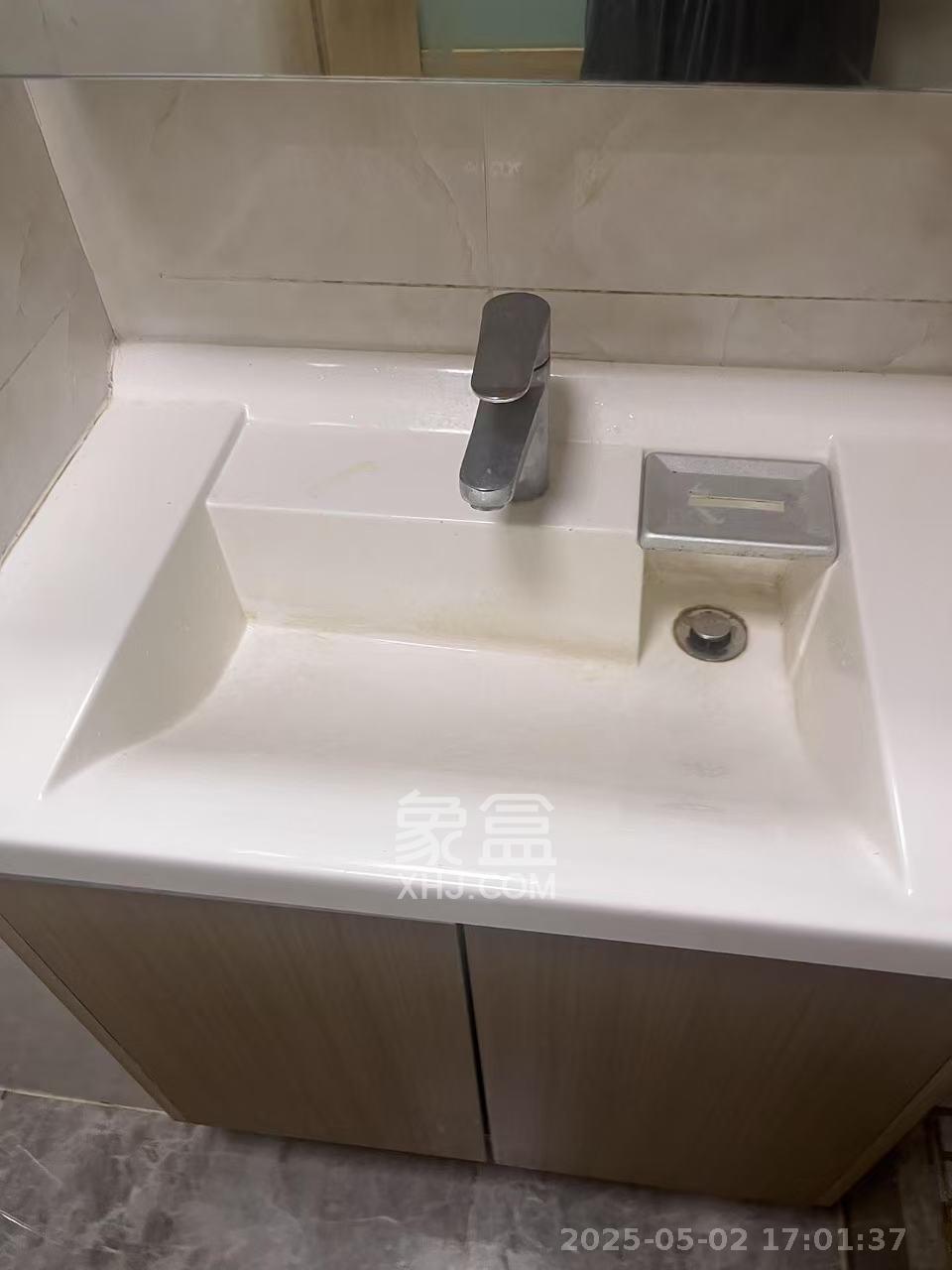 卓越浅水湾  1室1厅1卫   1650.00元/月室内图