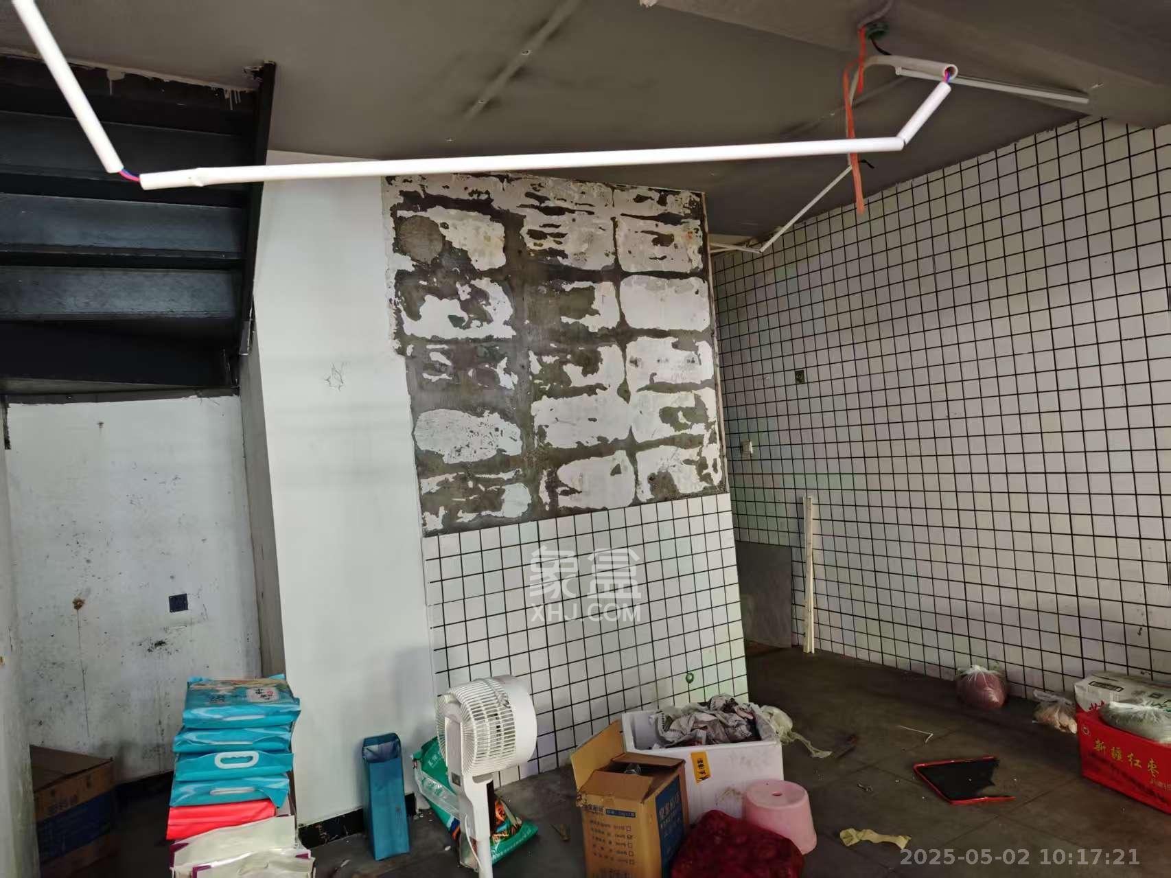 麓谷加州阳光   74.0㎡     10000.00元/月室内图