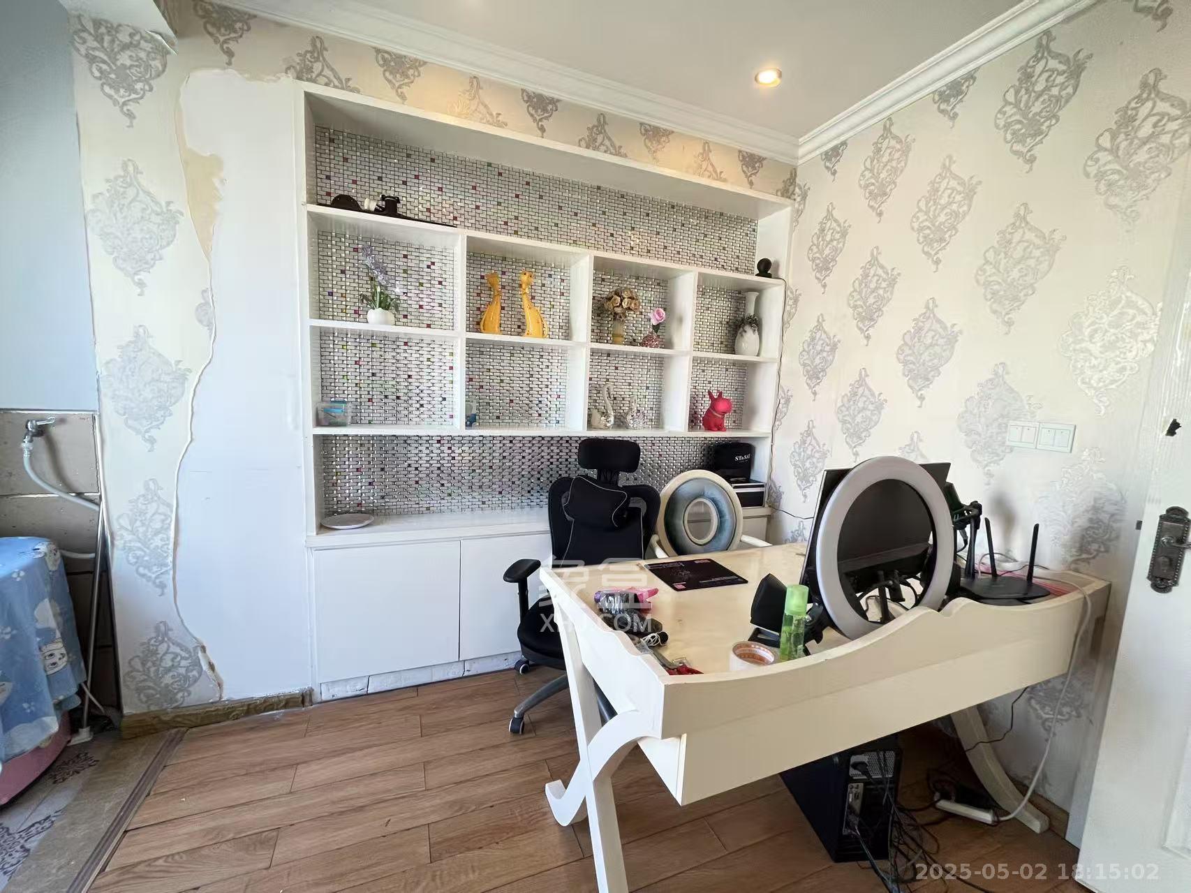 阳光100二期 3室2厅2卫 3500.0元/月 阳光100二期 3室2厅2卫 3500.0元/月室内图