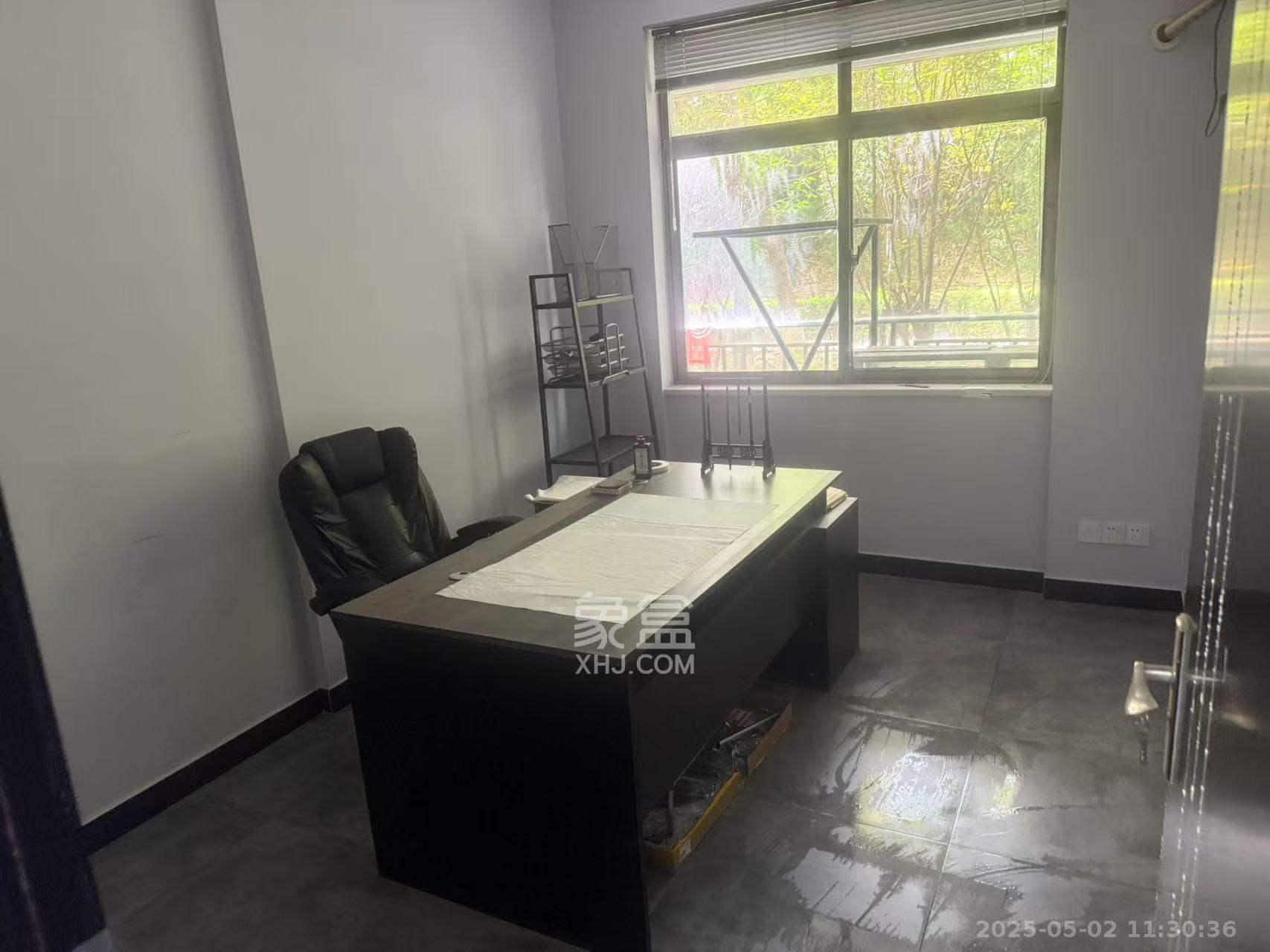 香樟鑫都 3室2厅2卫 2800.0元/月 香樟鑫都 3室2厅2卫 2800.0元/月室内图