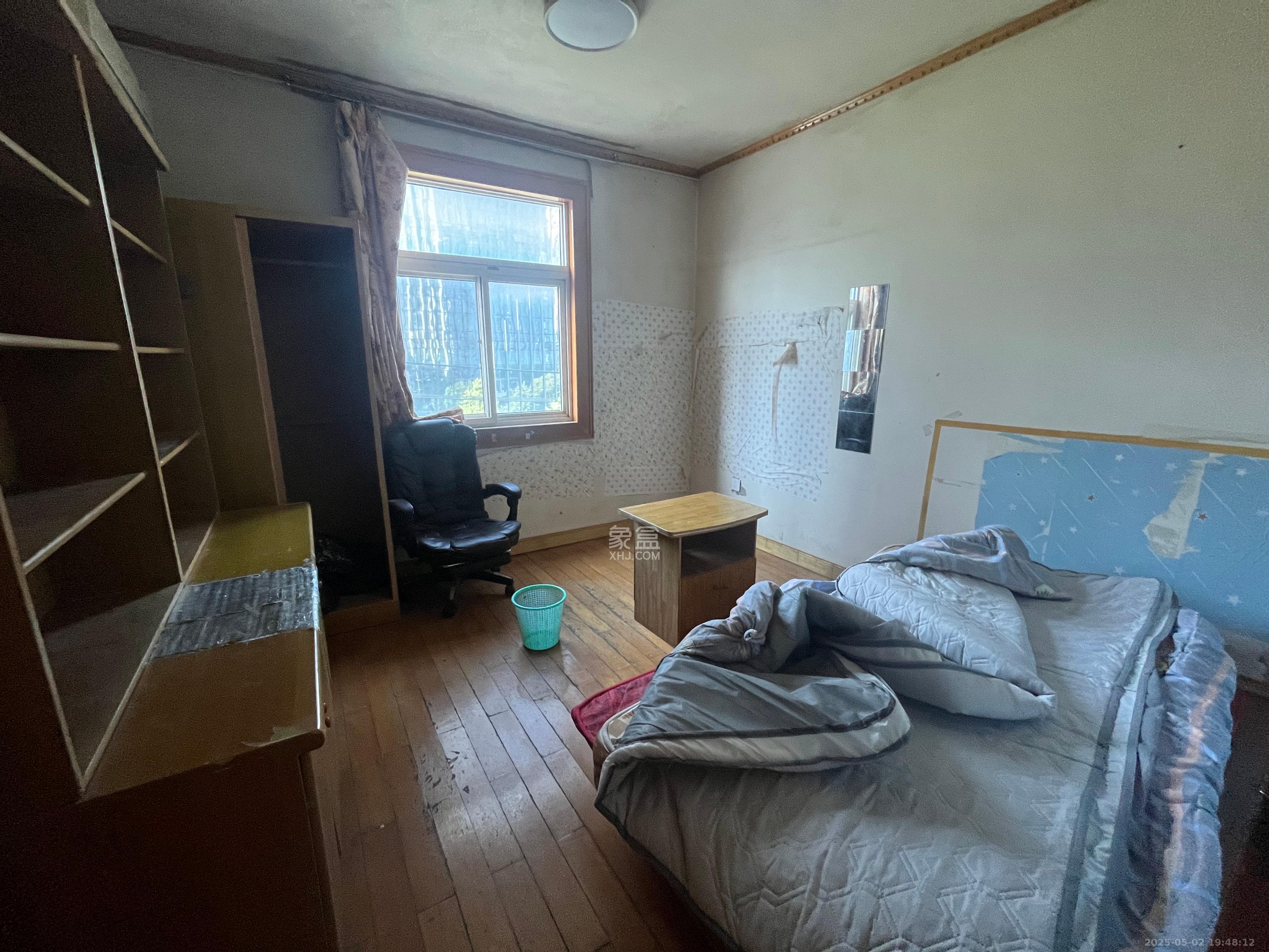 湖南日报宿舍 3室2厅1卫 2600.0元/月 湖南日报宿舍 3室2厅1卫 2600.0元/月室内图