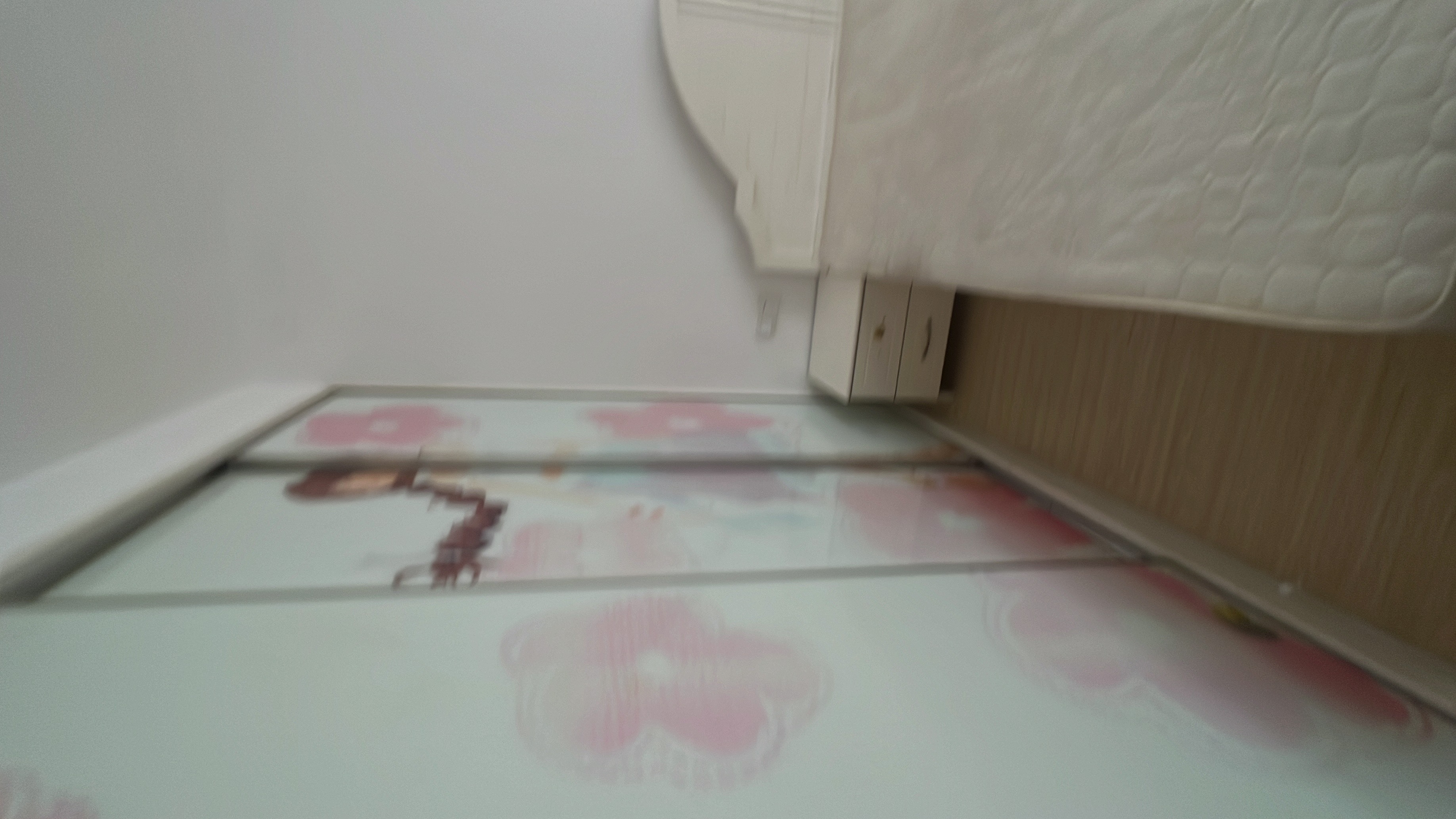 东方豪苑  3室2厅2卫   60.00万客厅