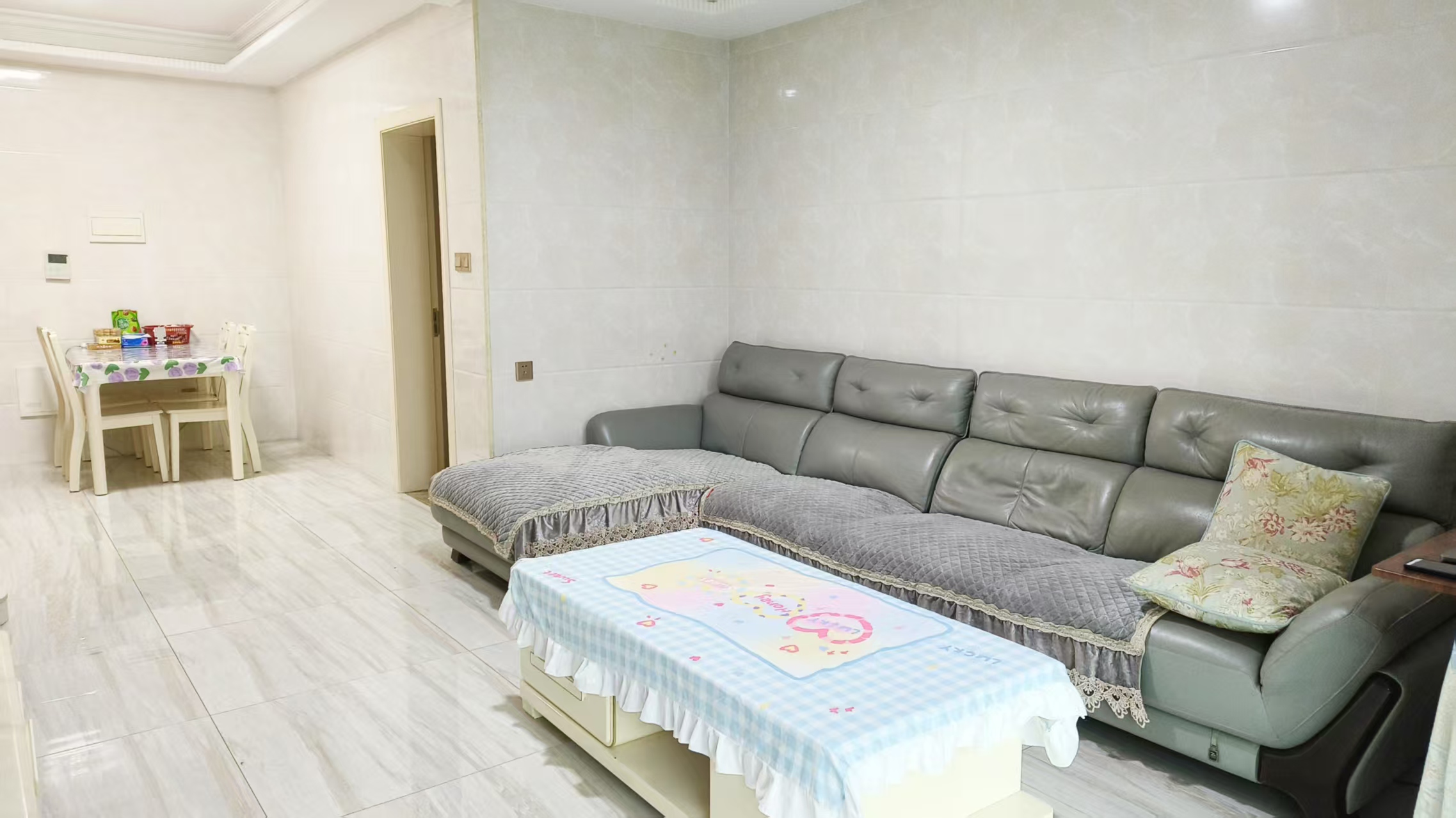 西子莲花  2室2厅1卫   2000.00元/月室内图