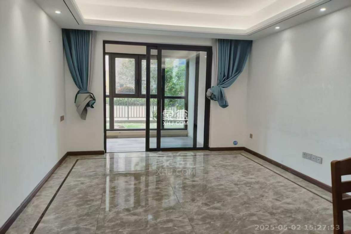 城际空间站 3室2厅2卫 1700.0元/月 城际空间站 3室2厅2卫 1700.0元/月室内图