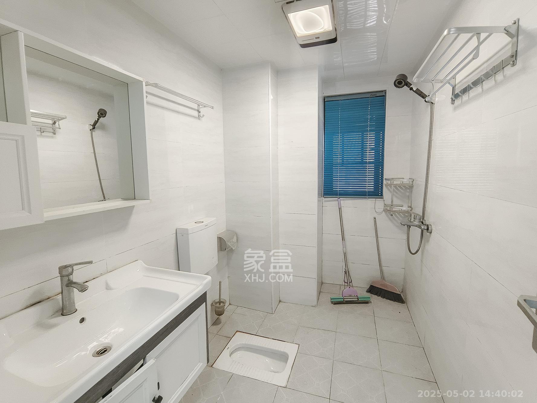 筑梦星园 4室2厅2卫 82.8万 筑梦星园 4室2厅2卫 82.8万卫生间