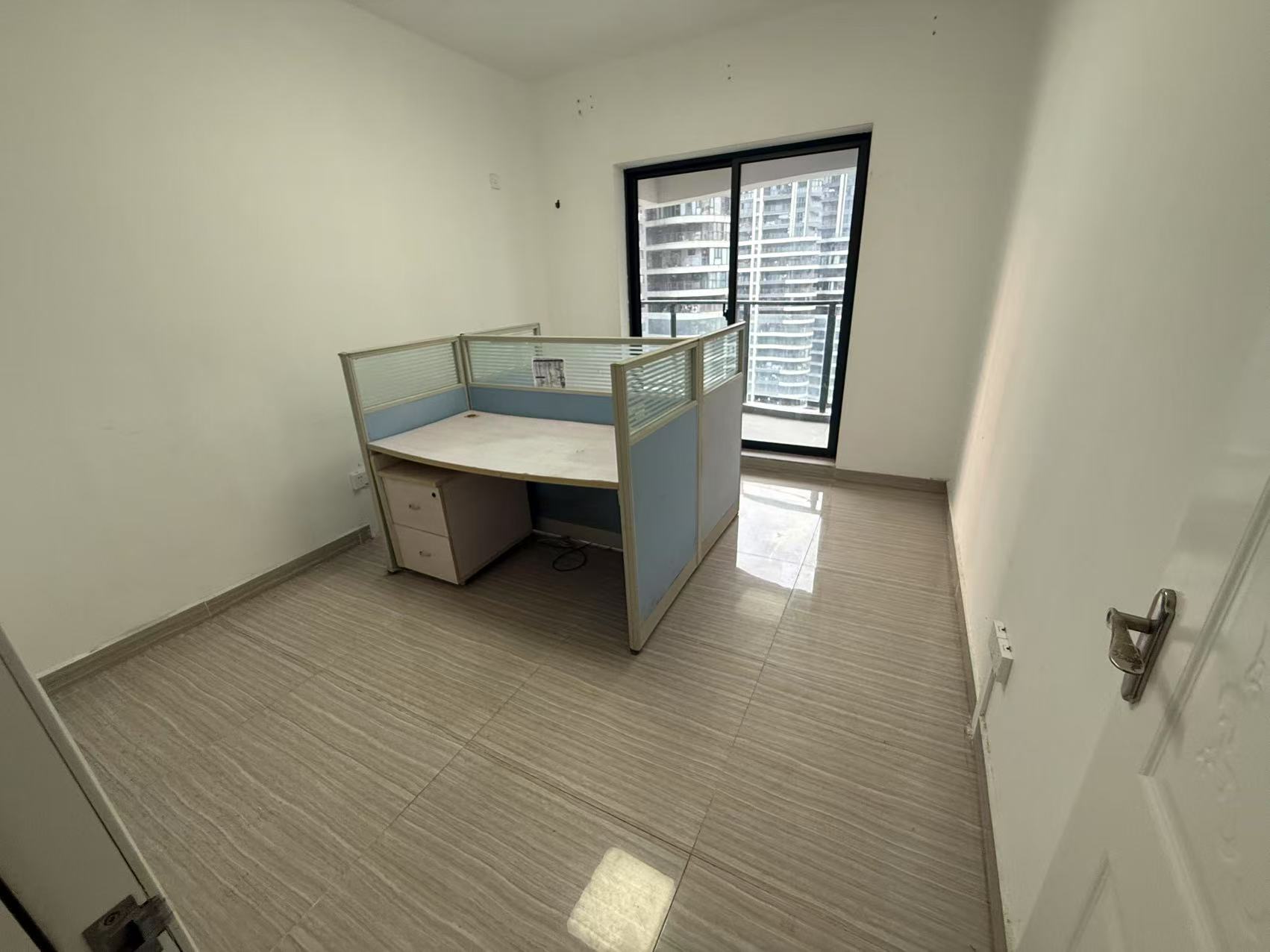 滨海幸福里  3室2厅2卫    300.0万 滨海幸福里  3室2厅2卫    300.0万室内图