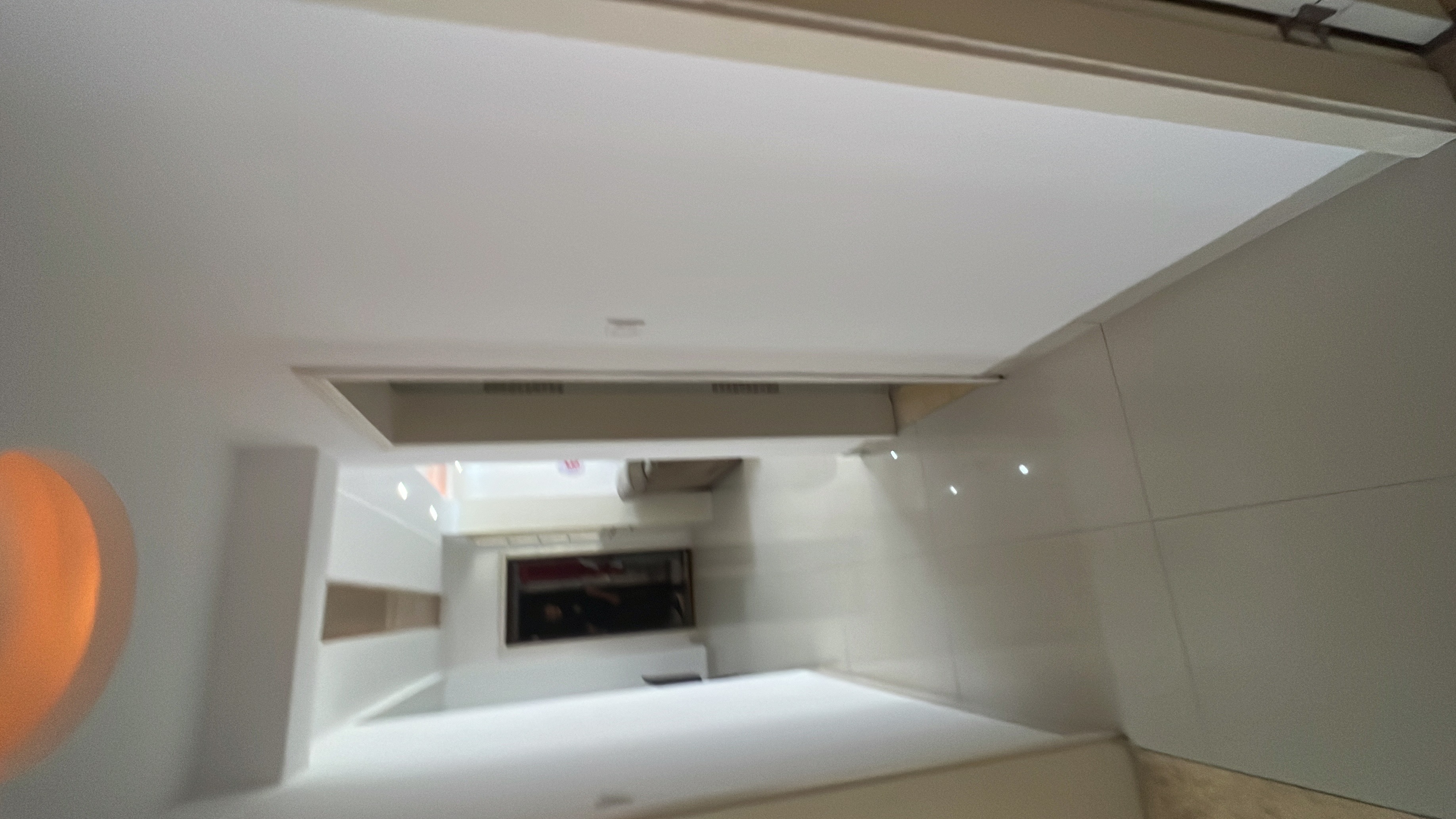 东方豪苑  3室2厅2卫   60.00万客厅