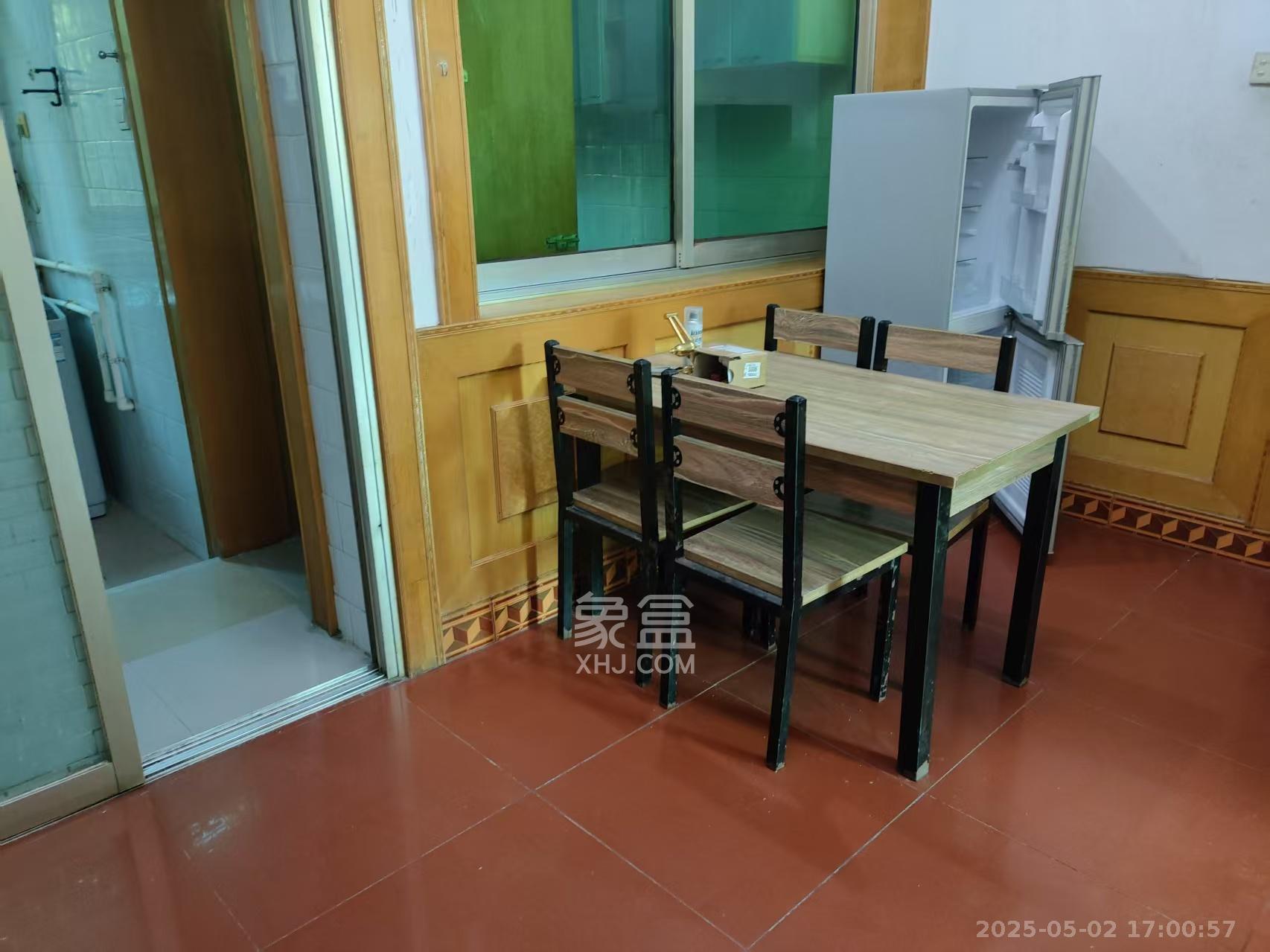 星邻南苑9栋  3室2厅1卫    1500.0元/月 星邻南苑9栋  3室2厅1卫    1500.0元/月室内图