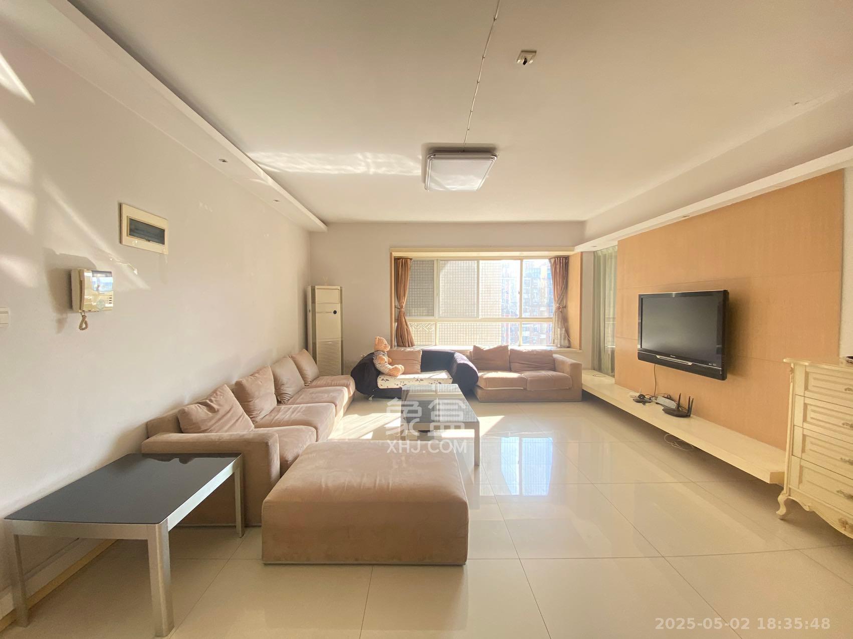 欧园 3室2厅1卫 3300.0元/月 欧园 3室2厅1卫 3300.0元/月室内图