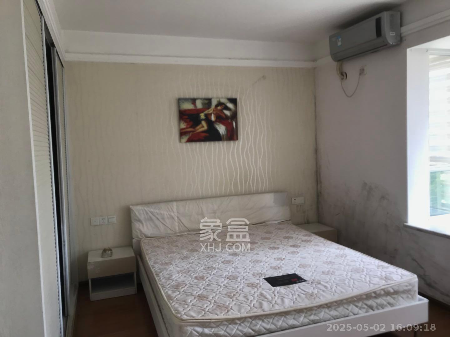 嘉盛华庭（一期、二期、三期）  3室2厅1卫    2700.0元/月室内图