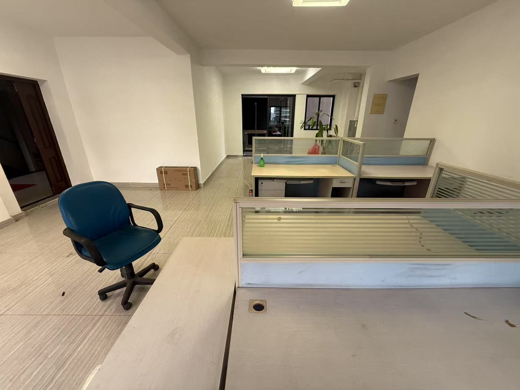 滨海幸福里  3室2厅2卫    300.0万 滨海幸福里  3室2厅2卫    300.0万室内图