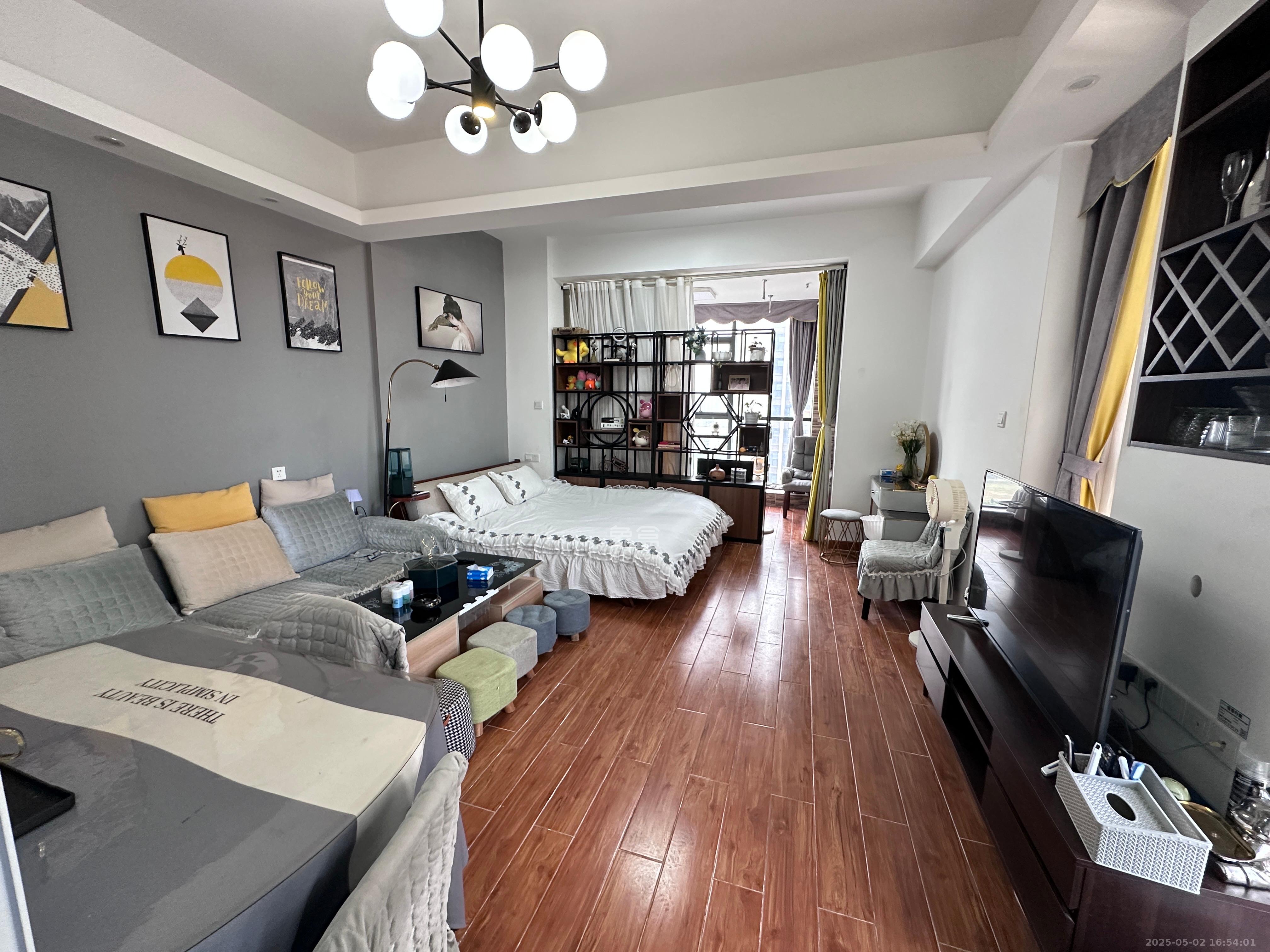 华侨假日中心(晟华苑) 1室1厅1卫 2100.0元/月 华侨假日中心(晟华苑) 1室1厅1卫 2100.0元/月室内图