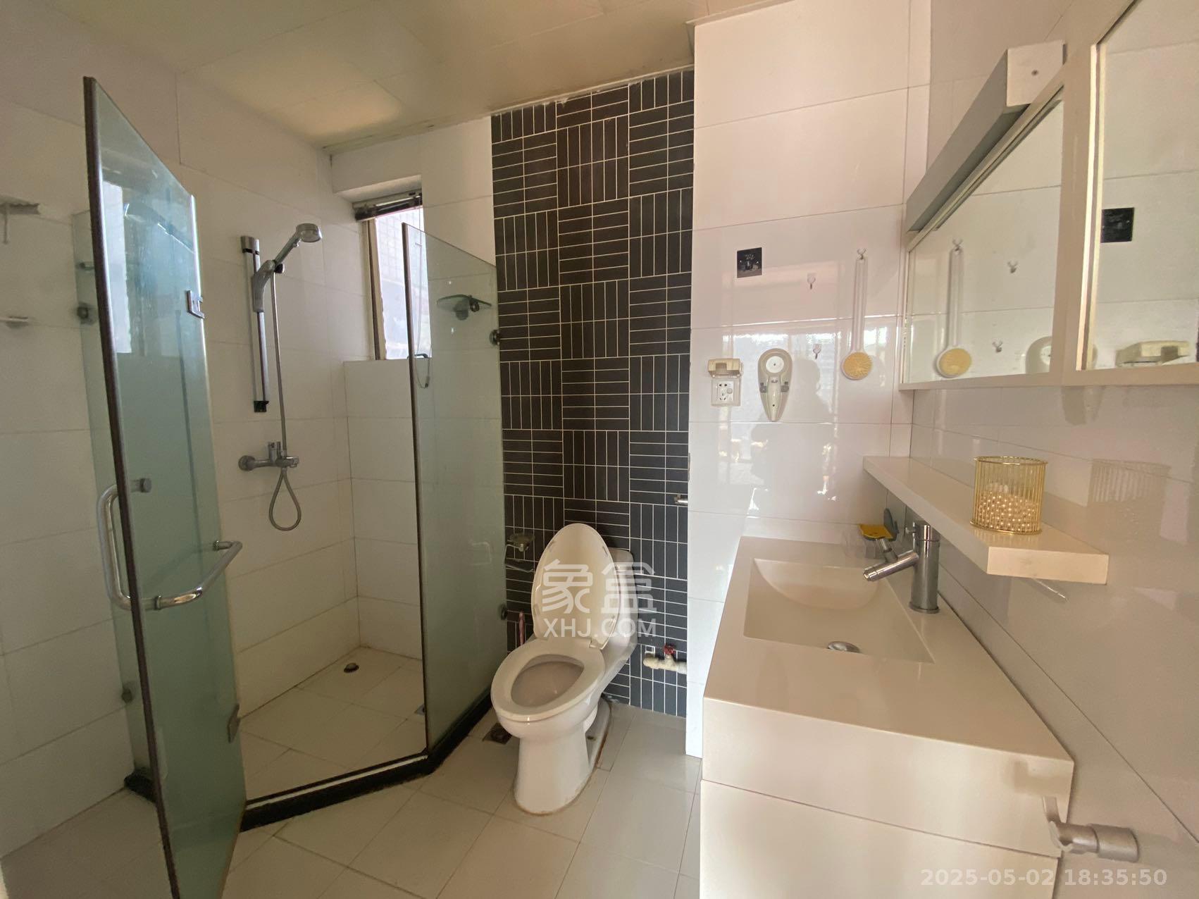 欧园 3室2厅1卫 3300.0元/月 欧园 3室2厅1卫 3300.0元/月室内图