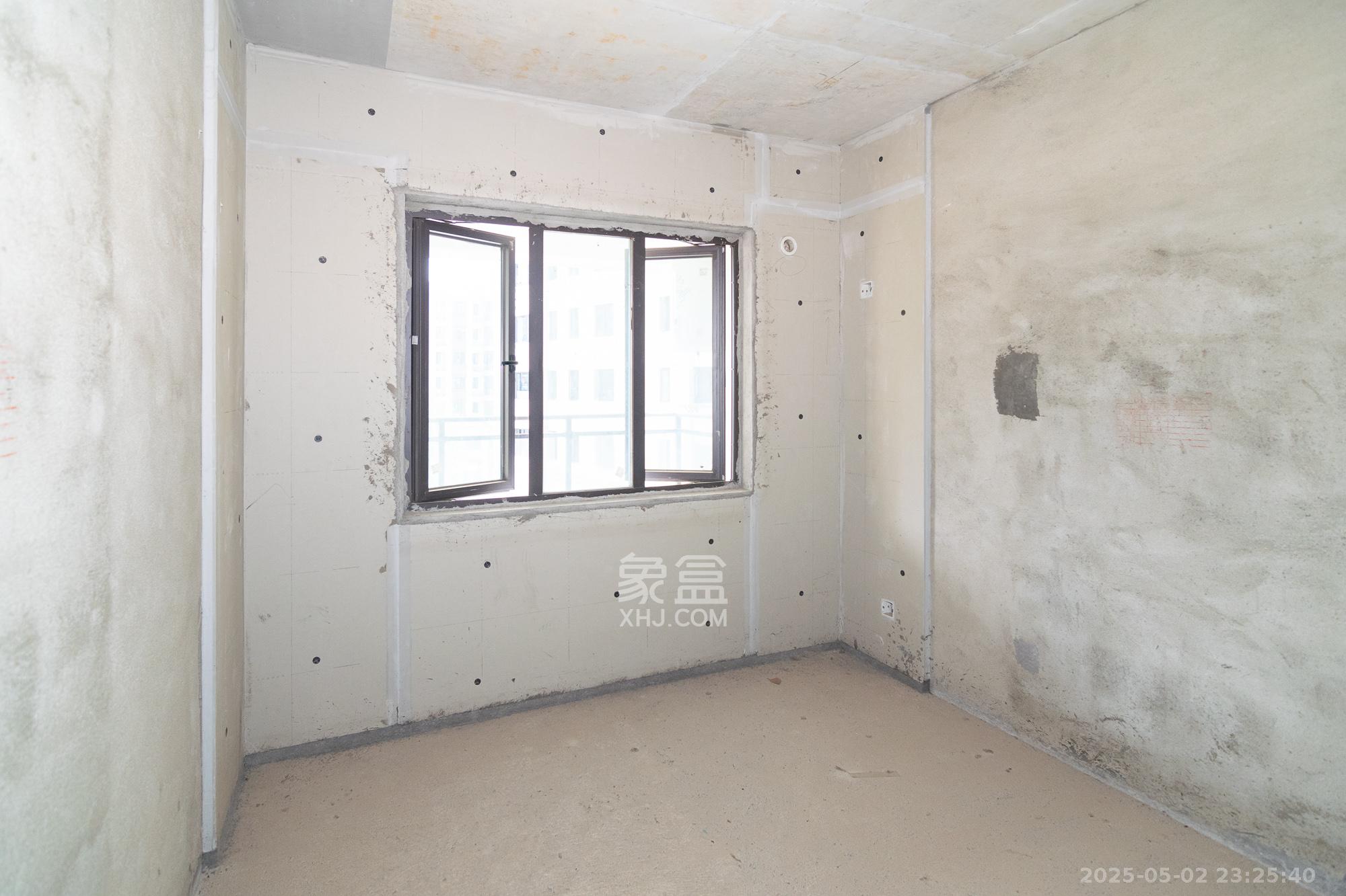 润和谷山郡(悦禧山庄水榭花都)  5室2厅3卫    145.0万 润和谷山郡(悦禧山庄水榭花都)  5室2厅3卫    145.0万卧室