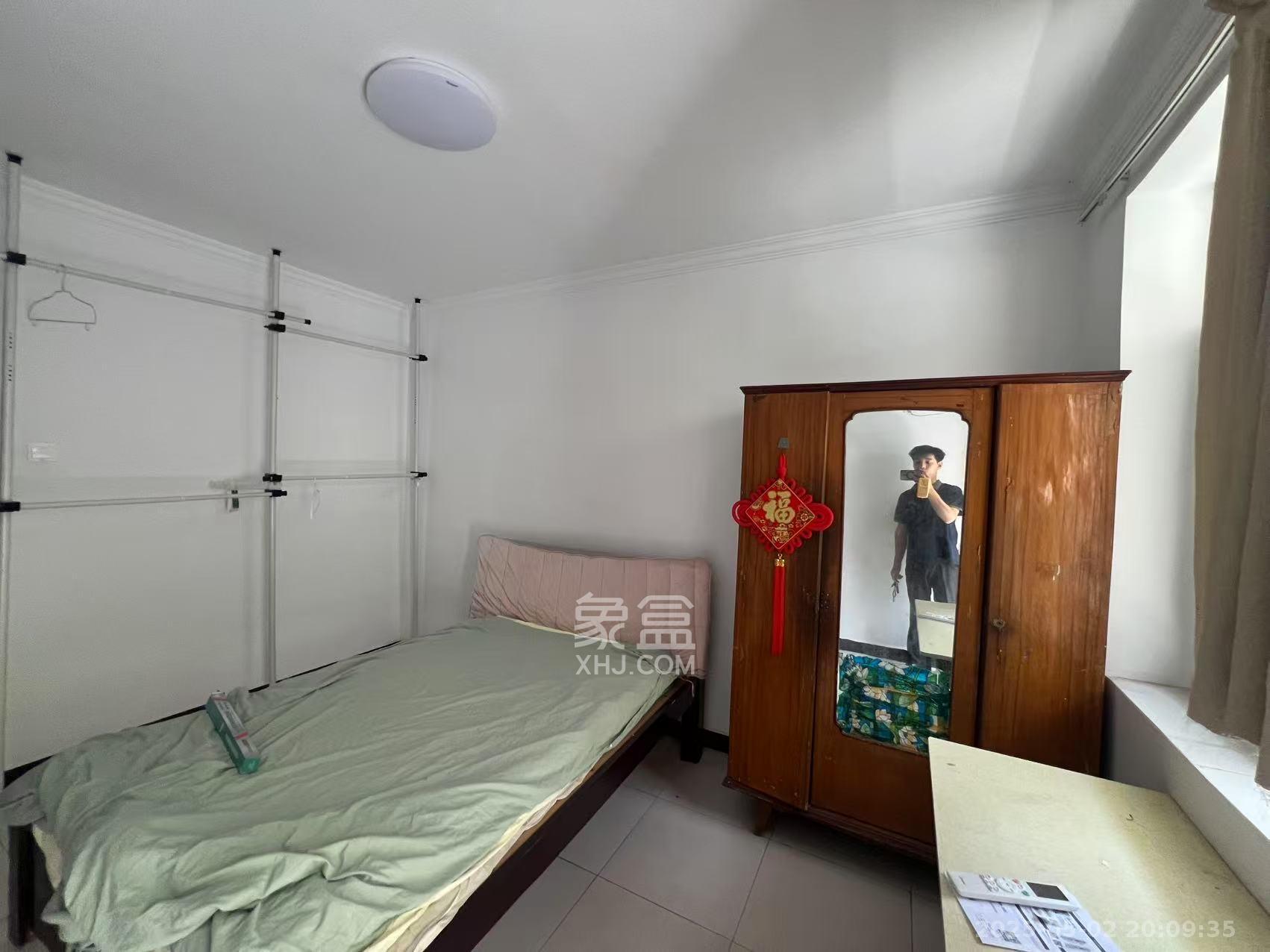 杨家山职院街居民楼  1室1厅1卫   1400.00元/月室内图