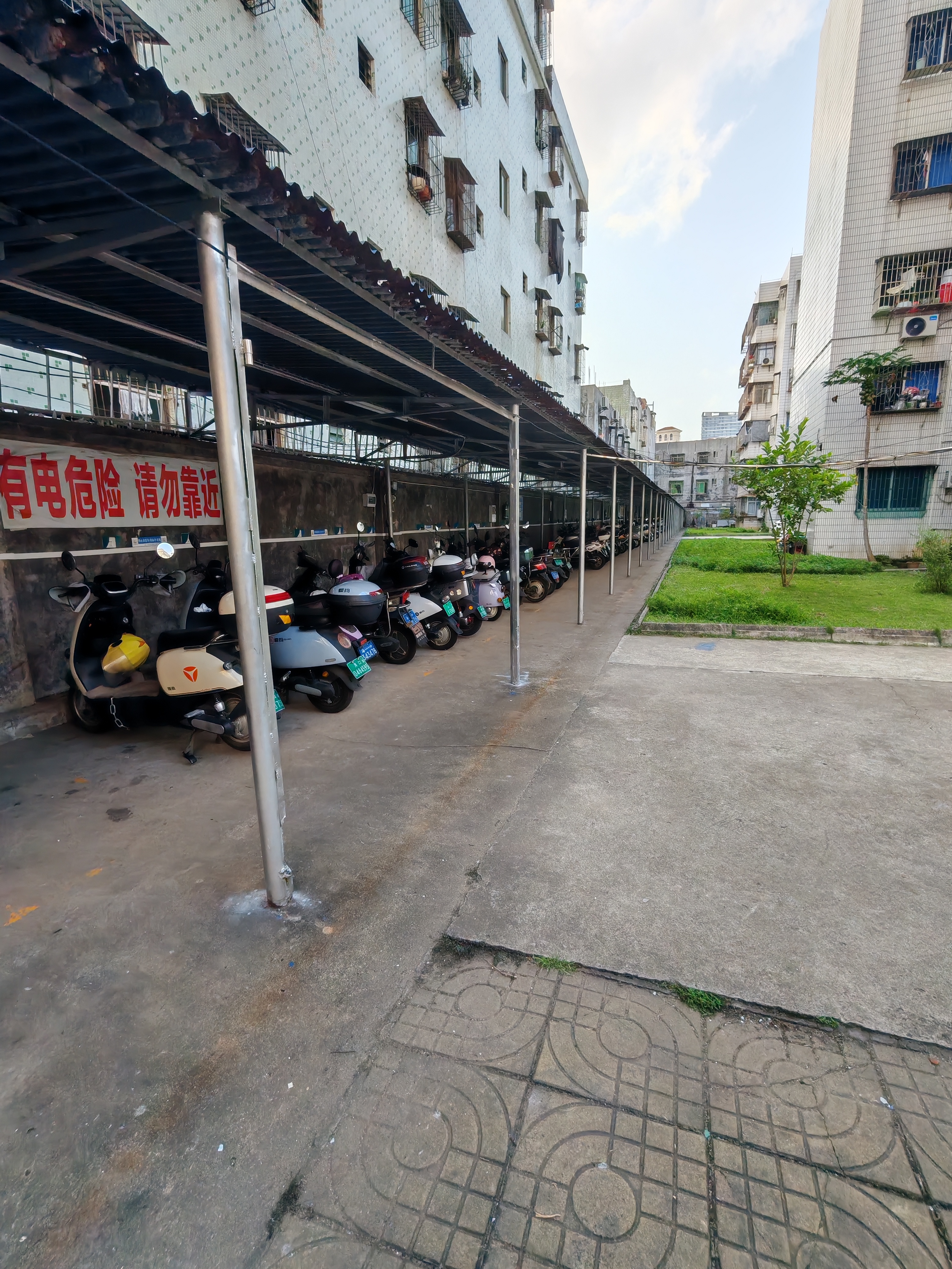 城西小学宿舍乡仁230  2室2厅1卫   1700.00元/月户型图