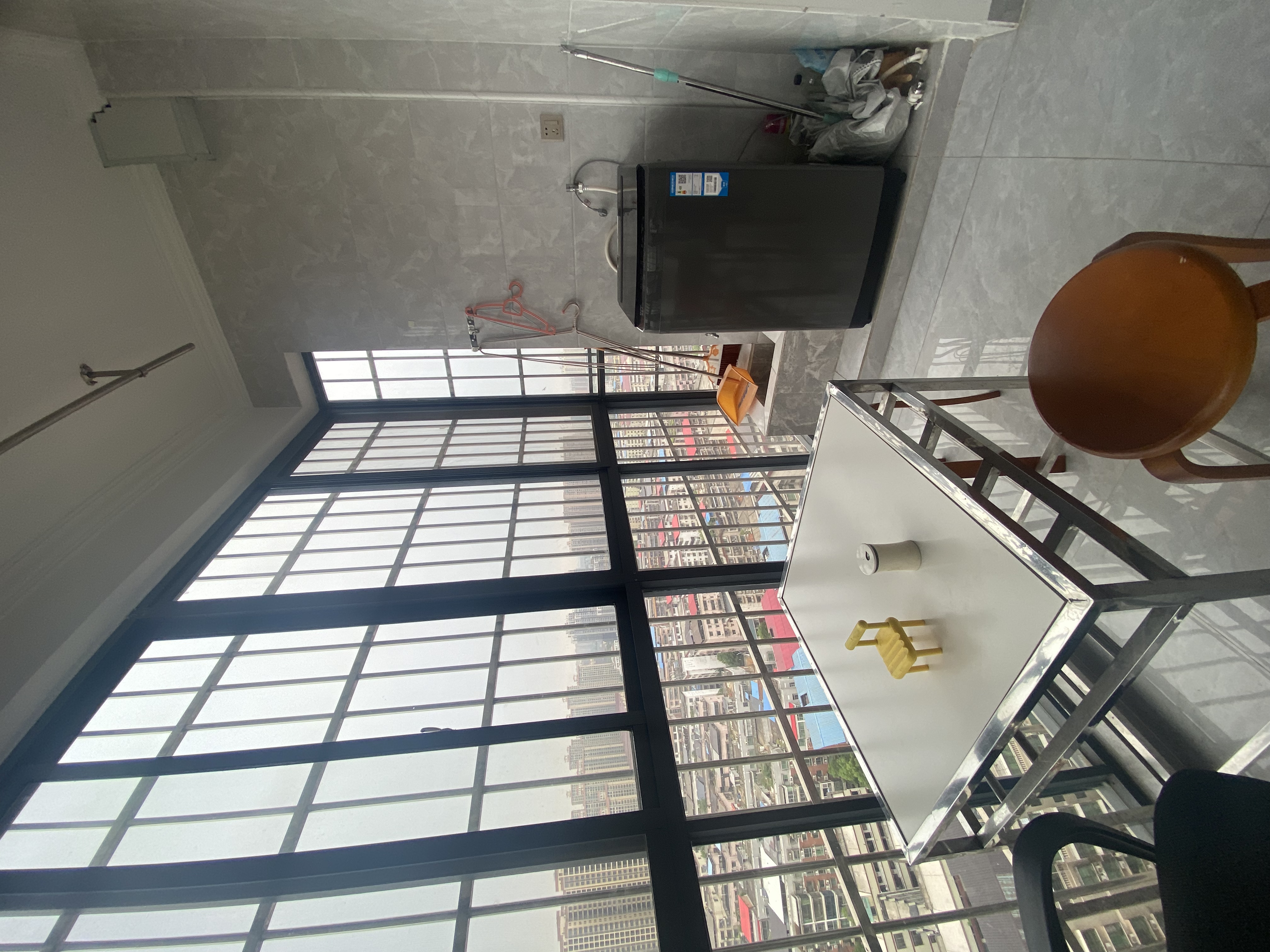 香格里拉  1室1厅1卫   1300.00元/月室内图