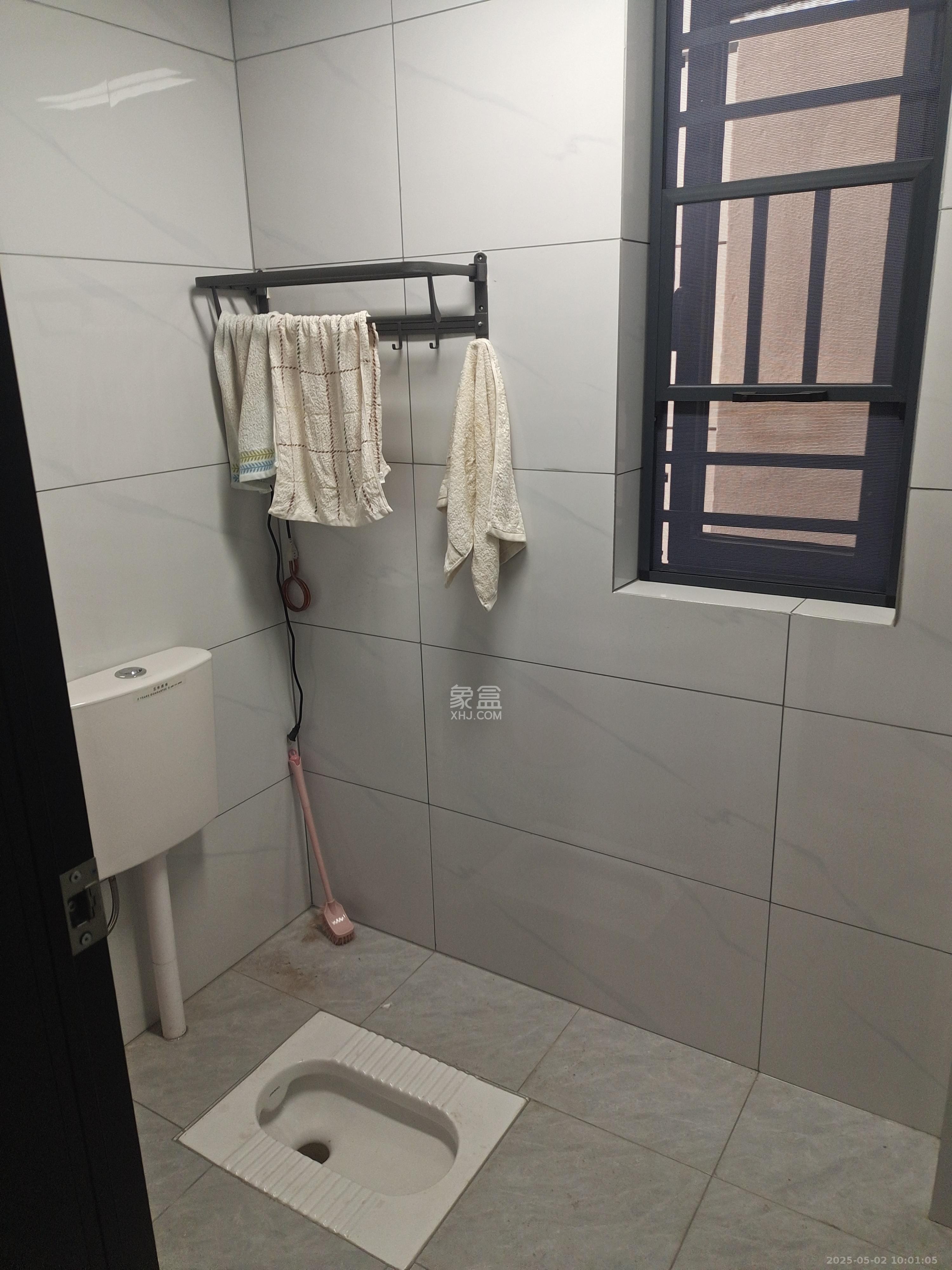 保利金香槟  3室2厅1卫    2400.0元/月室内图
