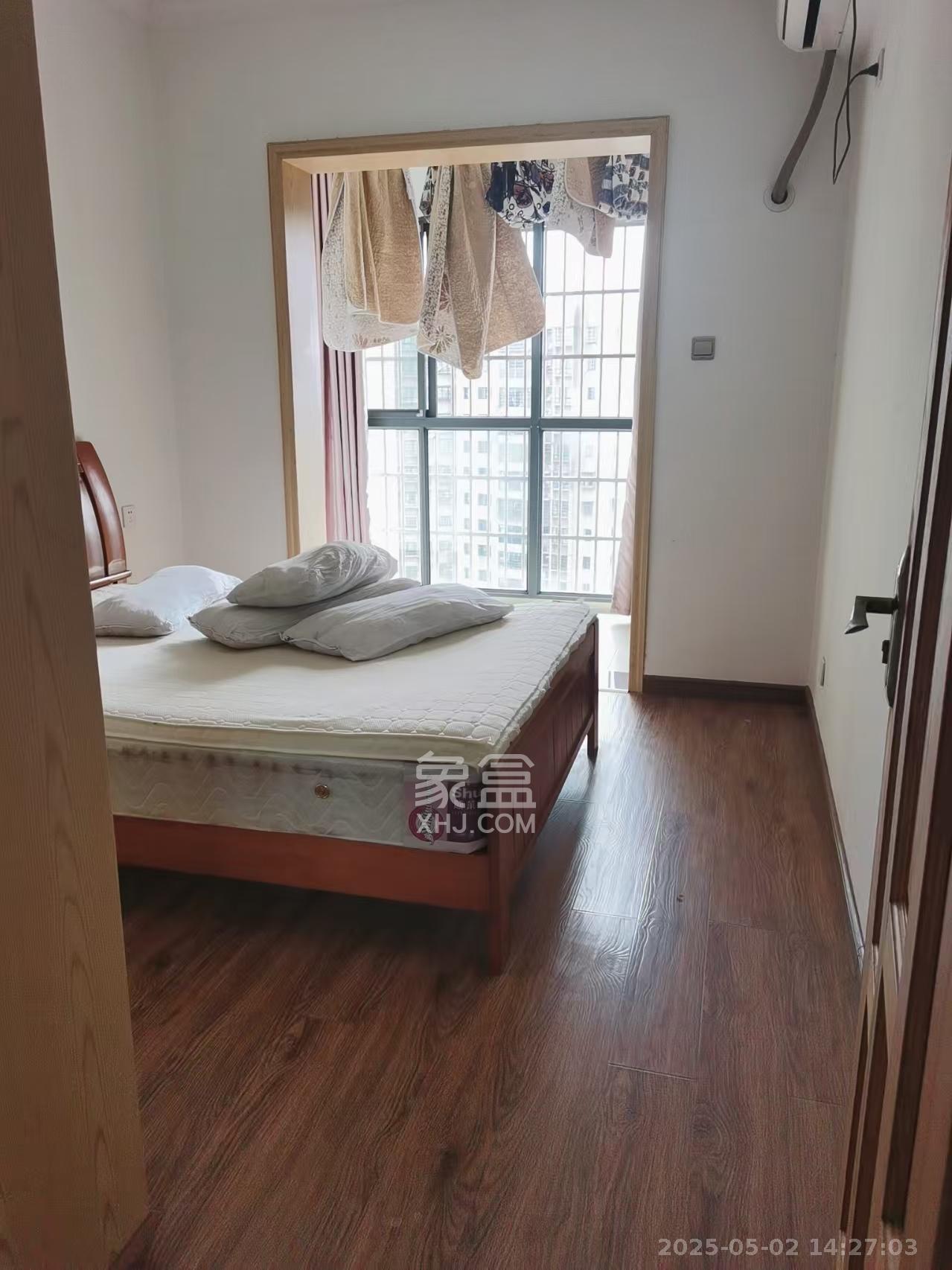 家兴苑  3室2厅2卫   2600.00元/月室内图