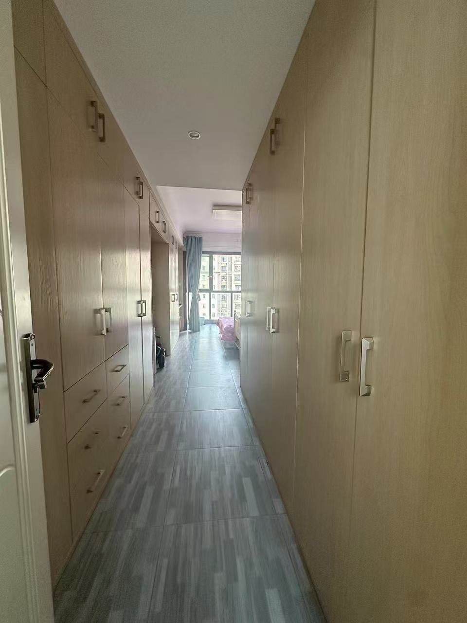 和风江岸  3室2厅2卫   4200.00元/月室内图