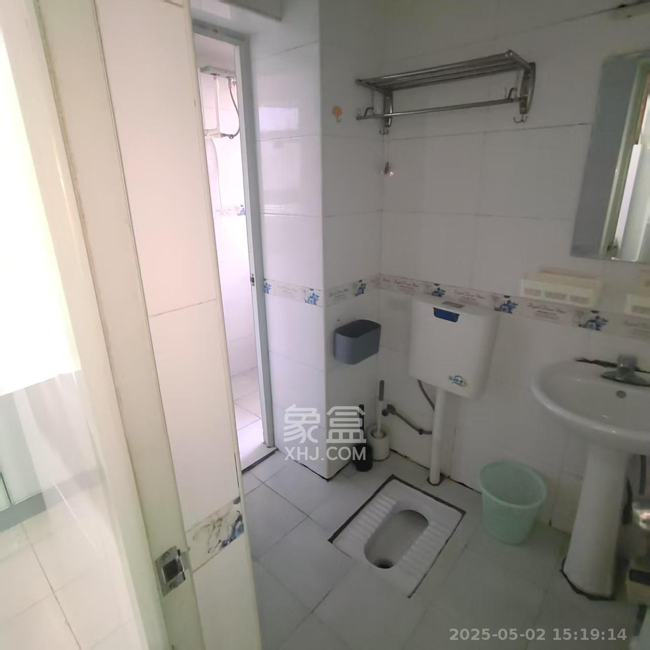 红星建材交易大市场  1室0厅0卫    1300.0元/月 红星建材交易大市场  1室0厅0卫    1300.0元/月室内图