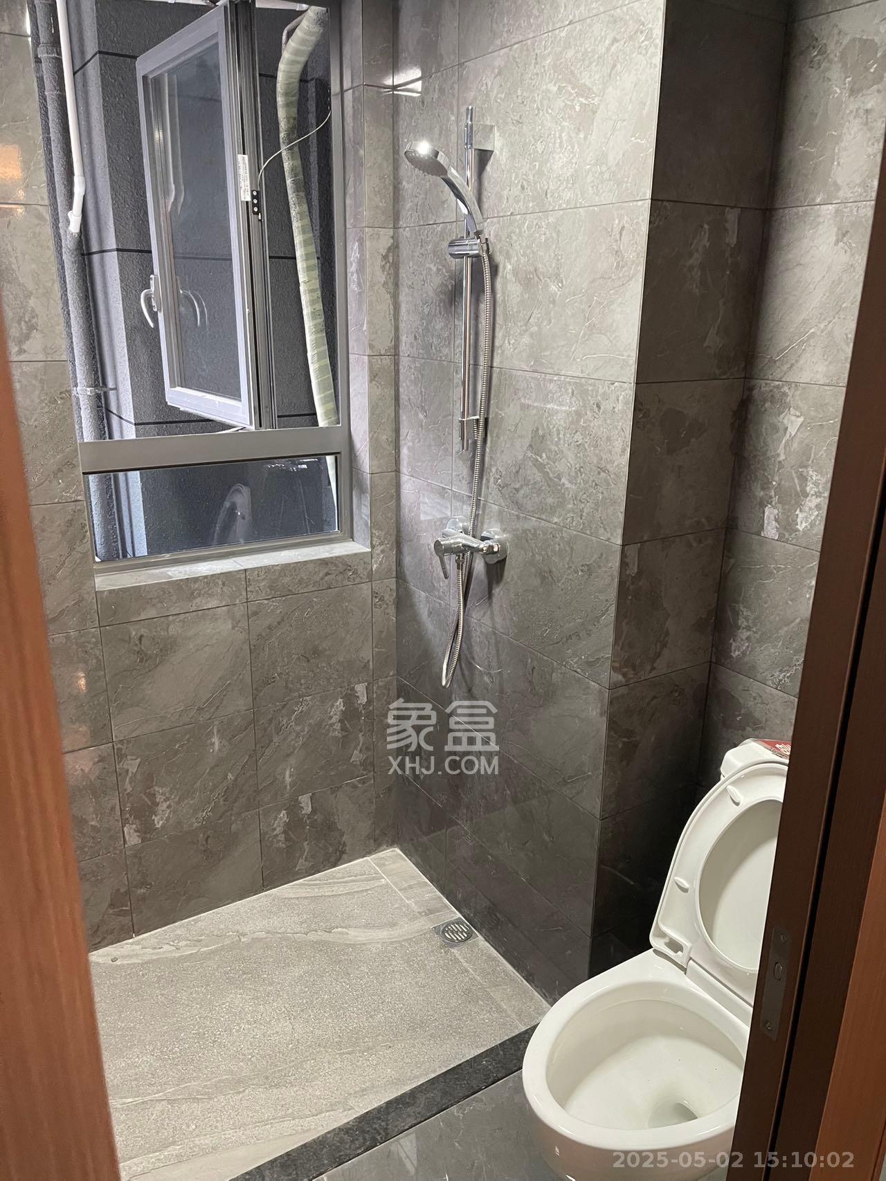 中海寰宇天下  3室2厅2卫    3200.0元/月室内图