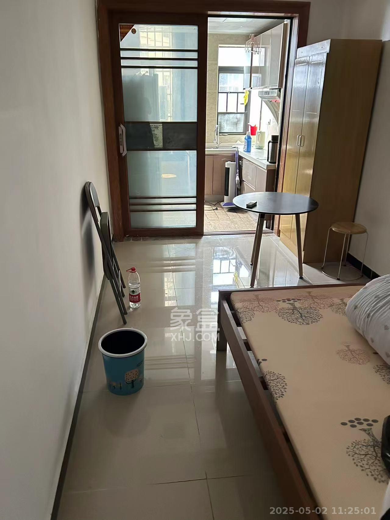 保利麓谷林语I区  1室1厅1卫   1200.00元/月室内图