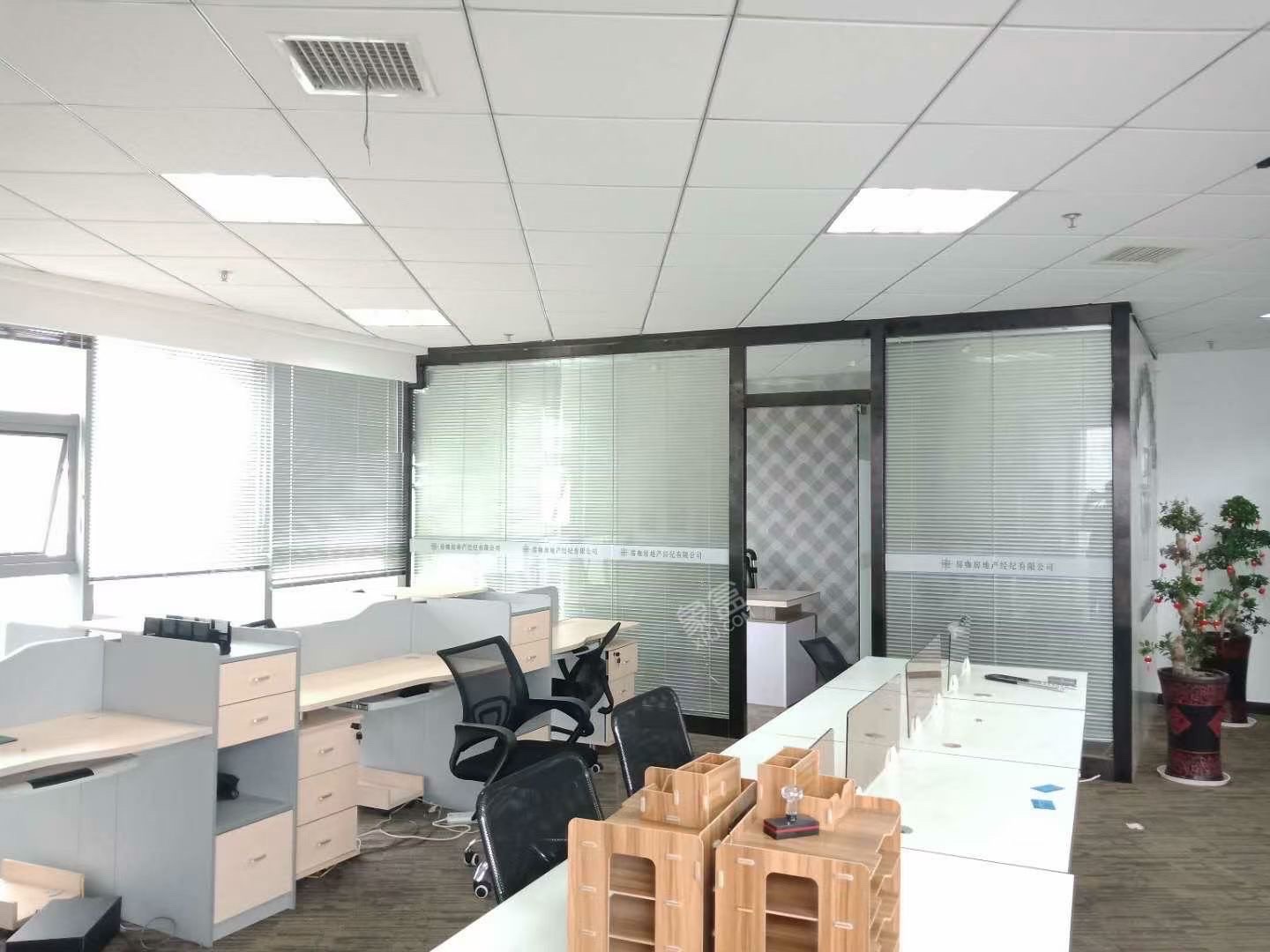 海通金融中心 1室0厅0卫 3500.0元/月 海通金融中心 1室0厅0卫 3500.0元/月室内图