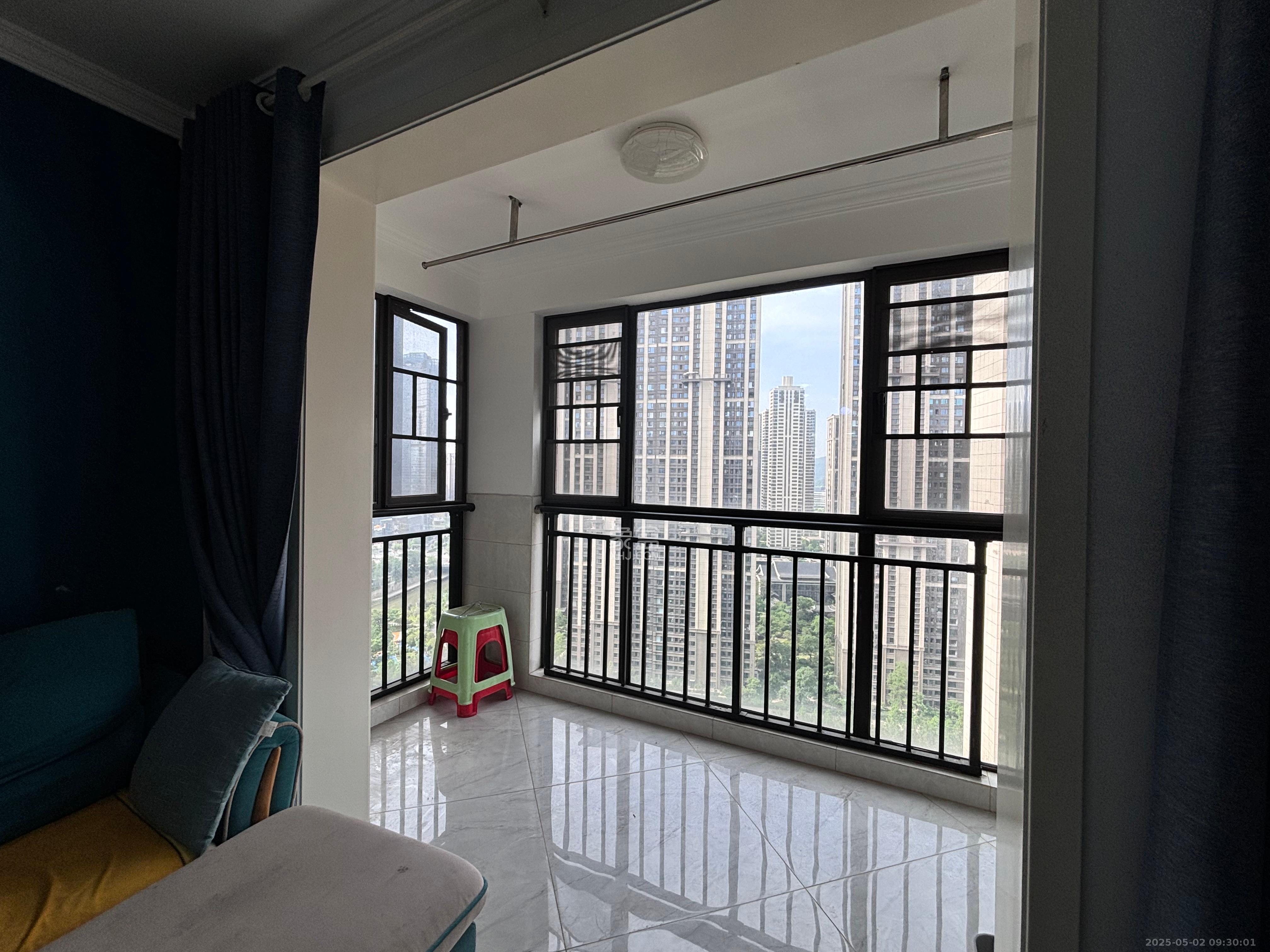 中国铁建梅溪青秀二期  3室2厅2卫    2600.0元/月室内图
