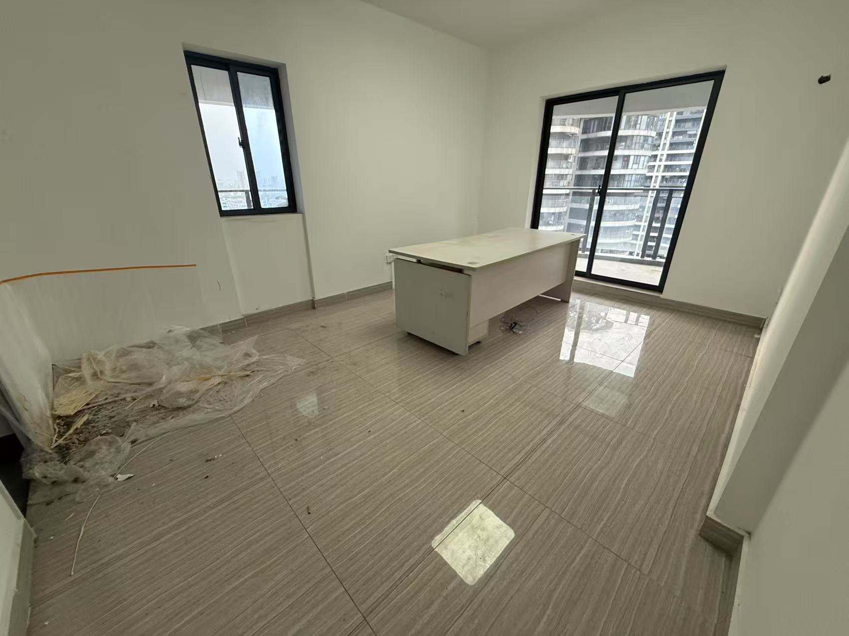 滨海幸福里  3室2厅2卫    300.0万 滨海幸福里  3室2厅2卫    300.0万室内图