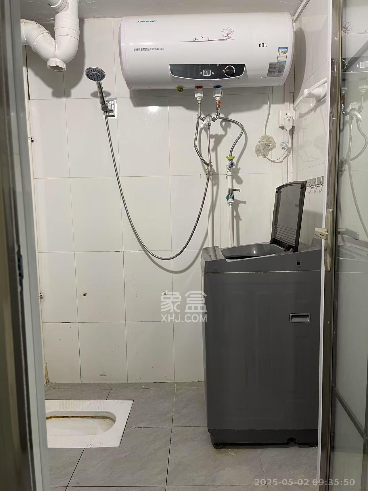 高桥老二号小区 1室1厅1卫 1100.0元/月 高桥老二号小区 1室1厅1卫 1100.0元/月室内图