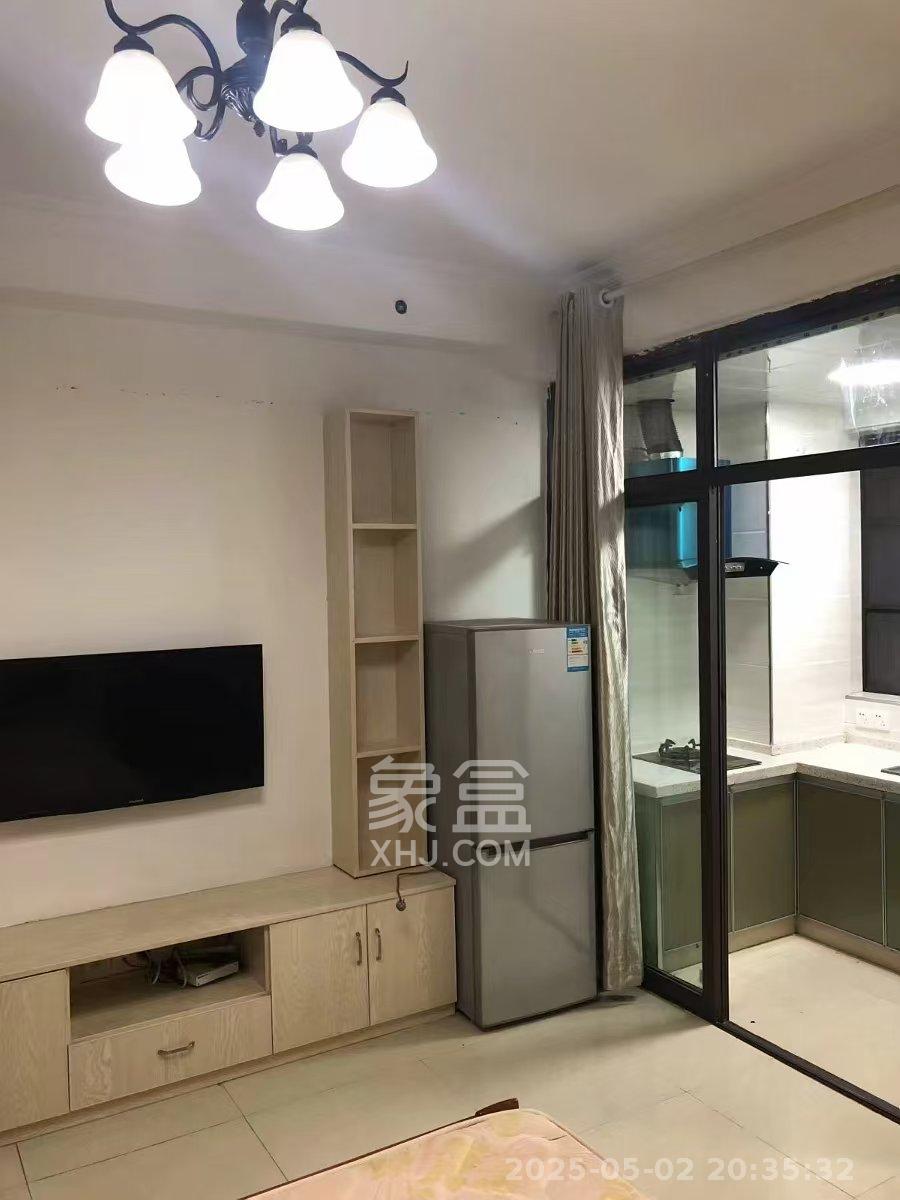 同鑫家园  1室1厅1卫   1300.00元/月室内图