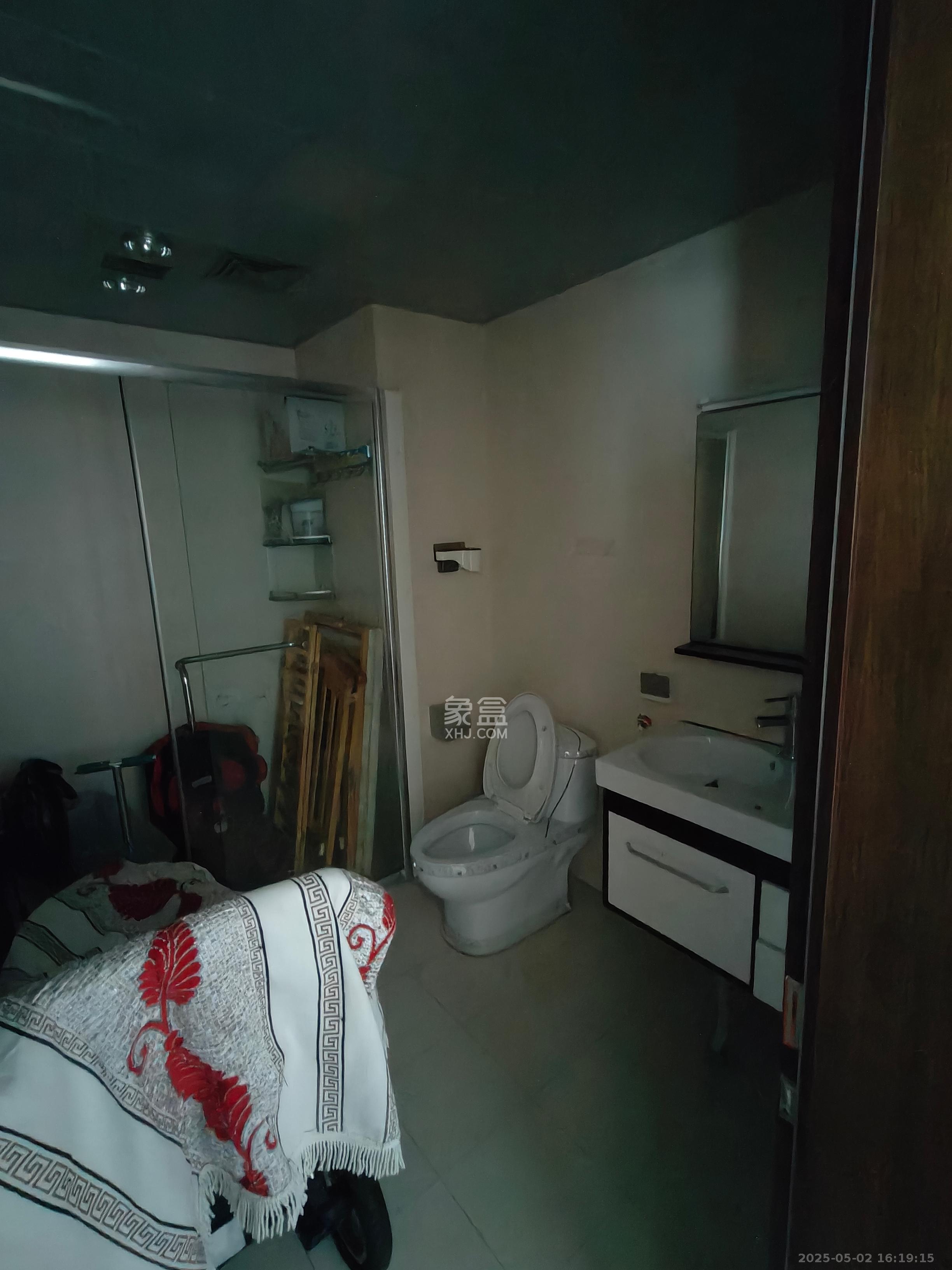 鸿景雅苑  3室2厅1卫    3600.0元/月室内图