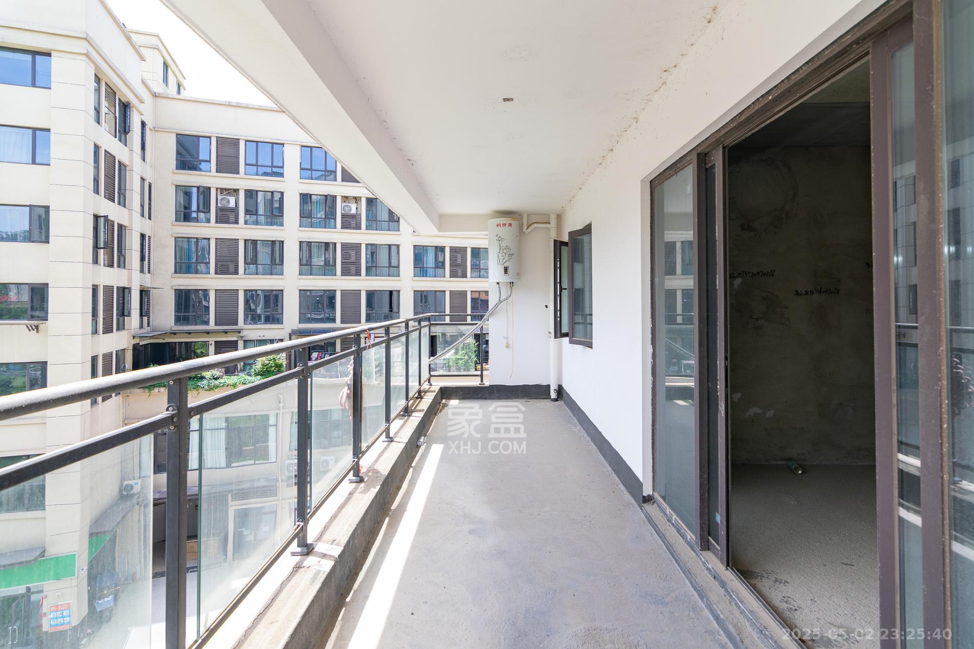 润和谷山郡(悦禧山庄水榭花都)  5室2厅3卫    145.0万 润和谷山郡(悦禧山庄水榭花都)  5室2厅3卫    145.0万阳台