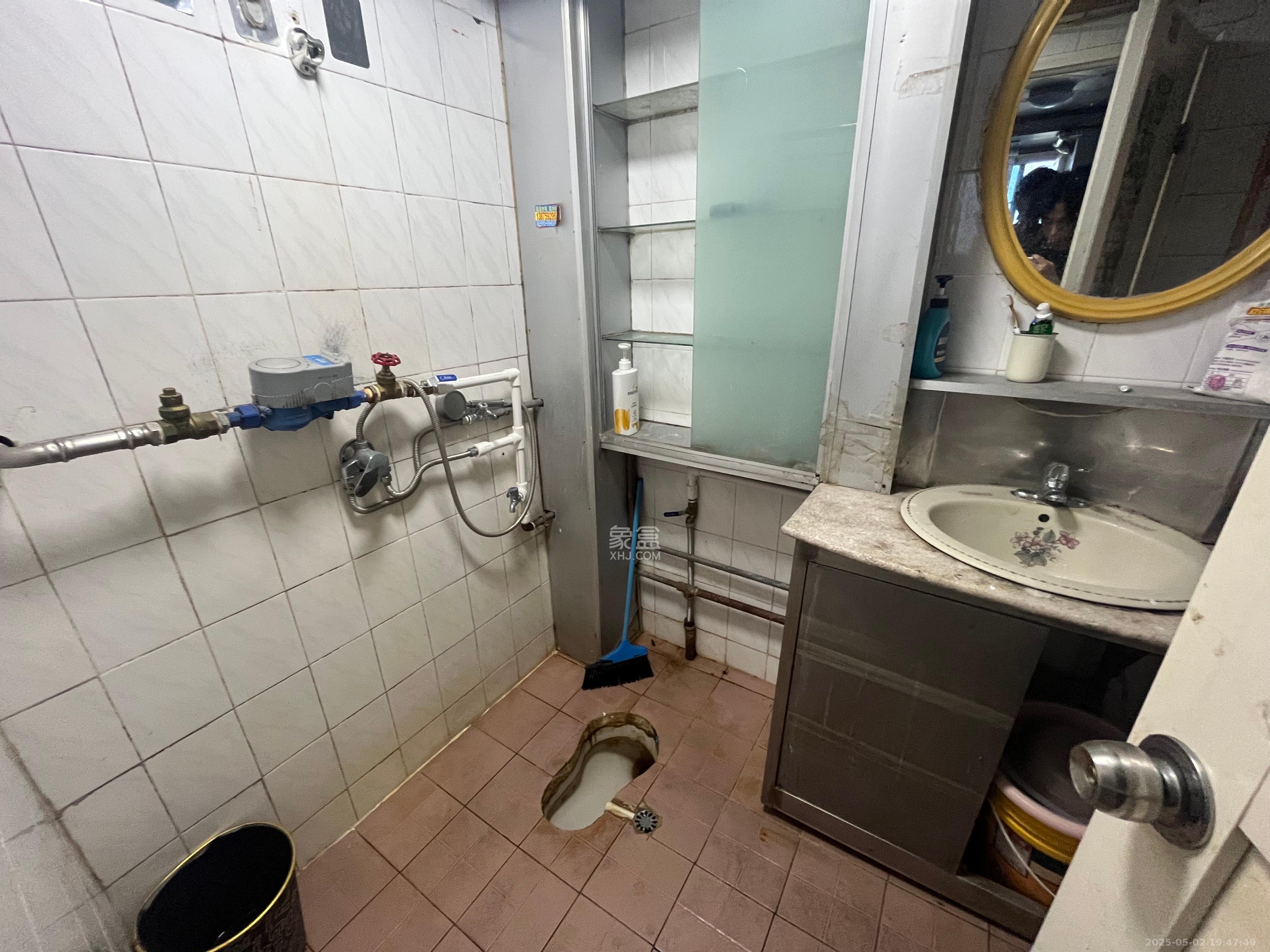 湖南日报宿舍 3室2厅1卫 2600.0元/月 湖南日报宿舍 3室2厅1卫 2600.0元/月室内图