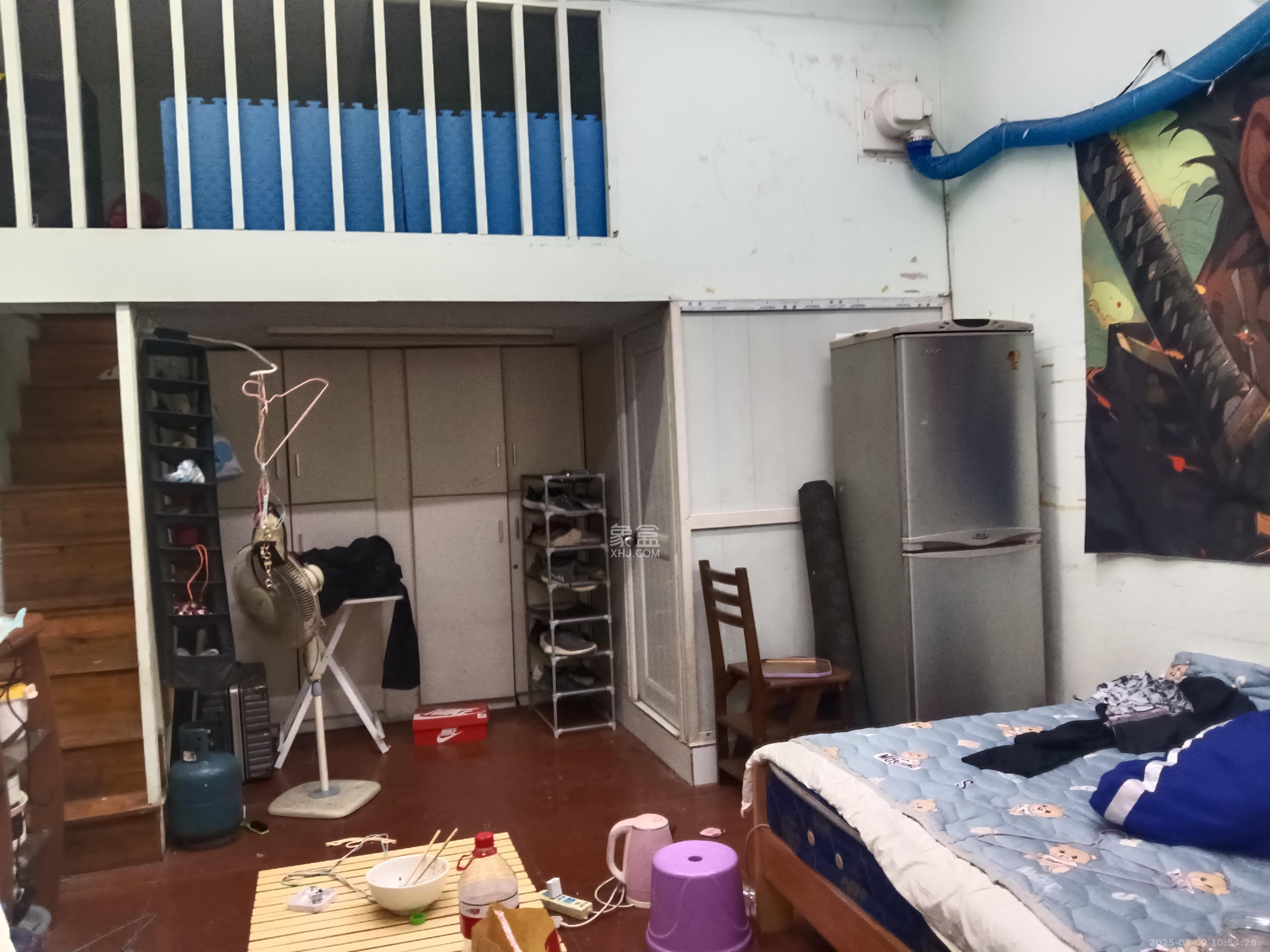 依星苑  1室1厅1卫    950.0元/月 依星苑  1室1厅1卫    950.0元/月