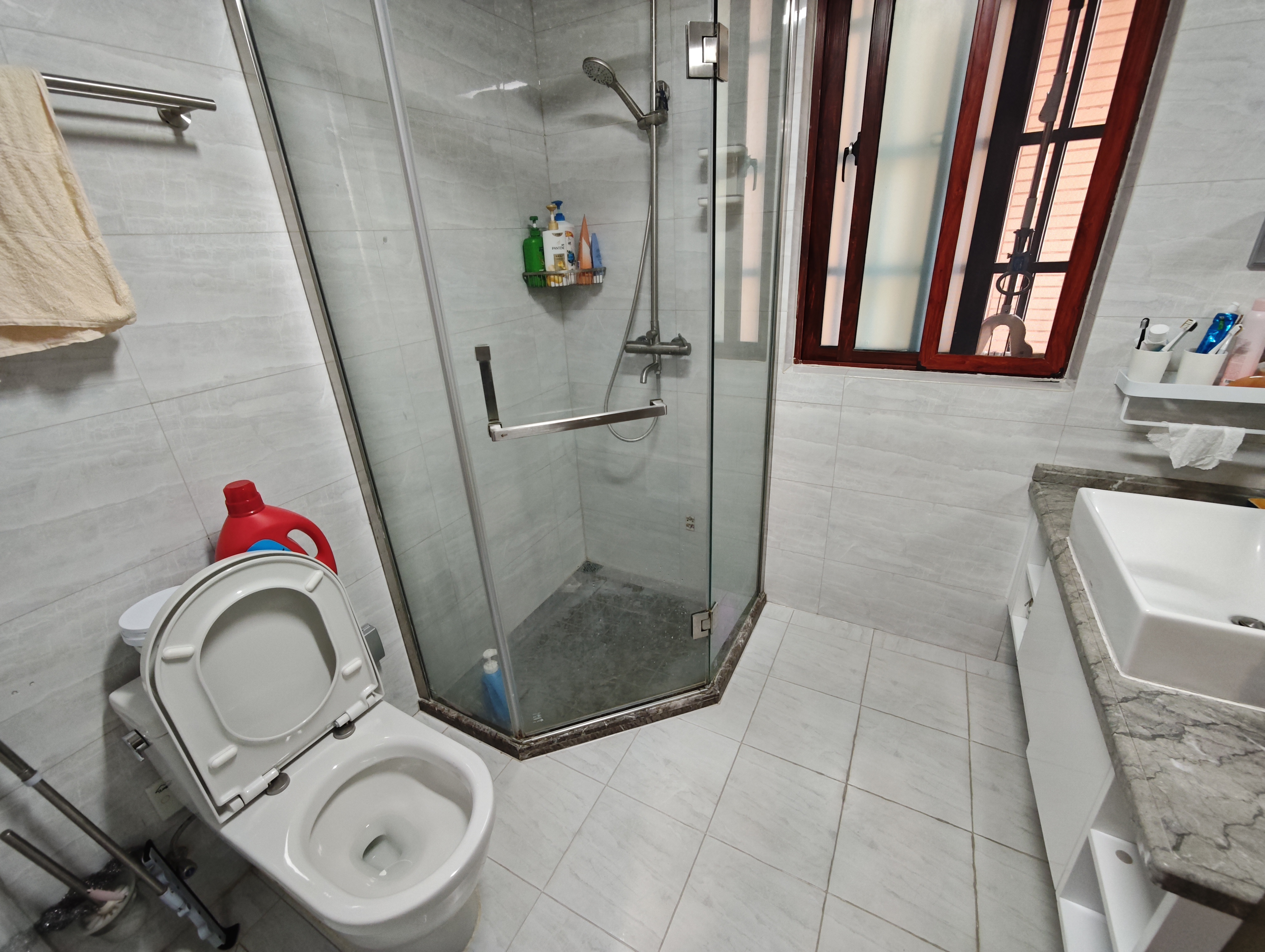 椰风水韵(北区) 2室2厅1卫 158.0万 椰风水韵(北区) 2室2厅1卫 158.0万客厅