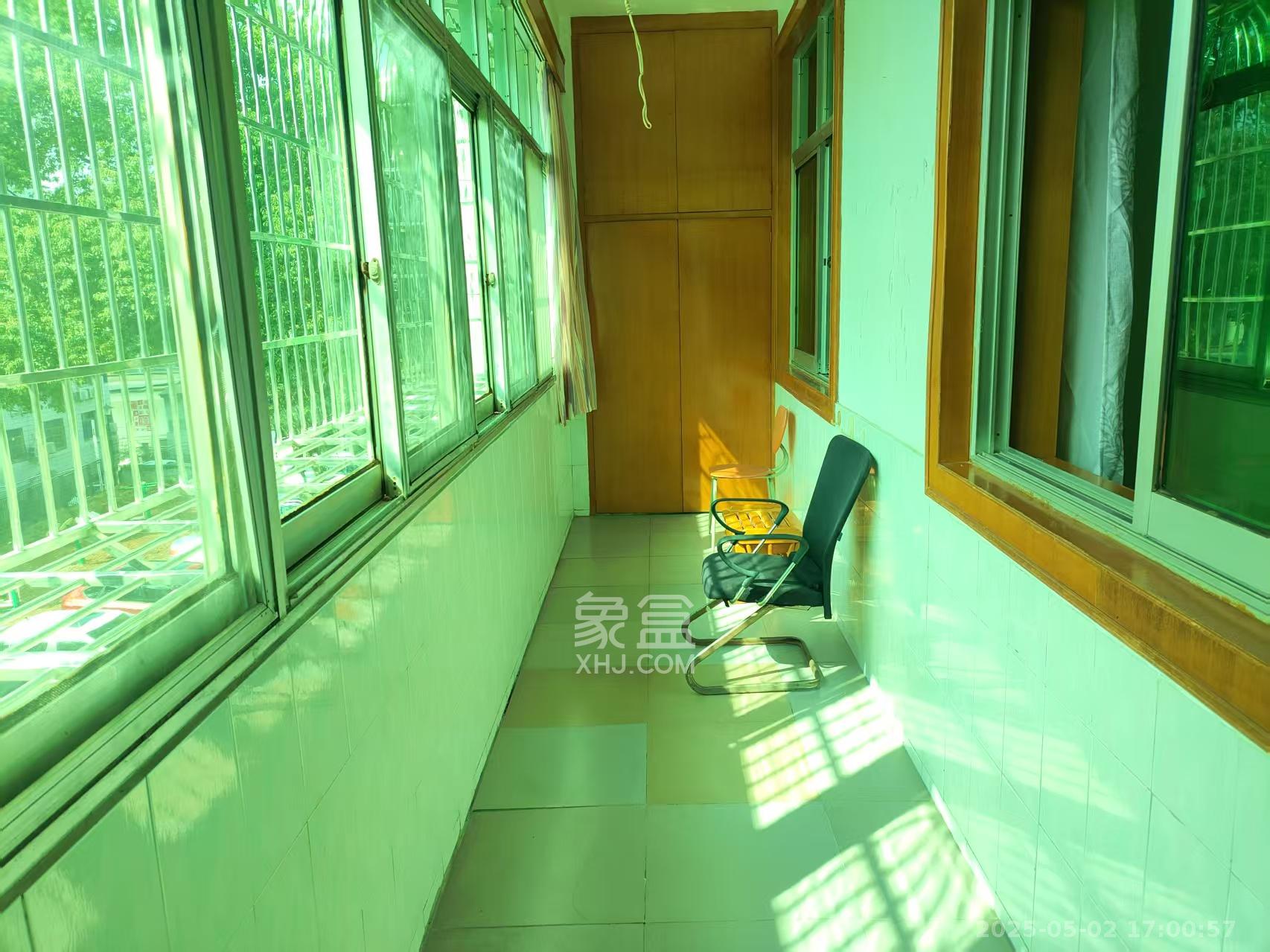 星邻南苑9栋  3室2厅1卫    1500.0元/月 星邻南苑9栋  3室2厅1卫    1500.0元/月室内图