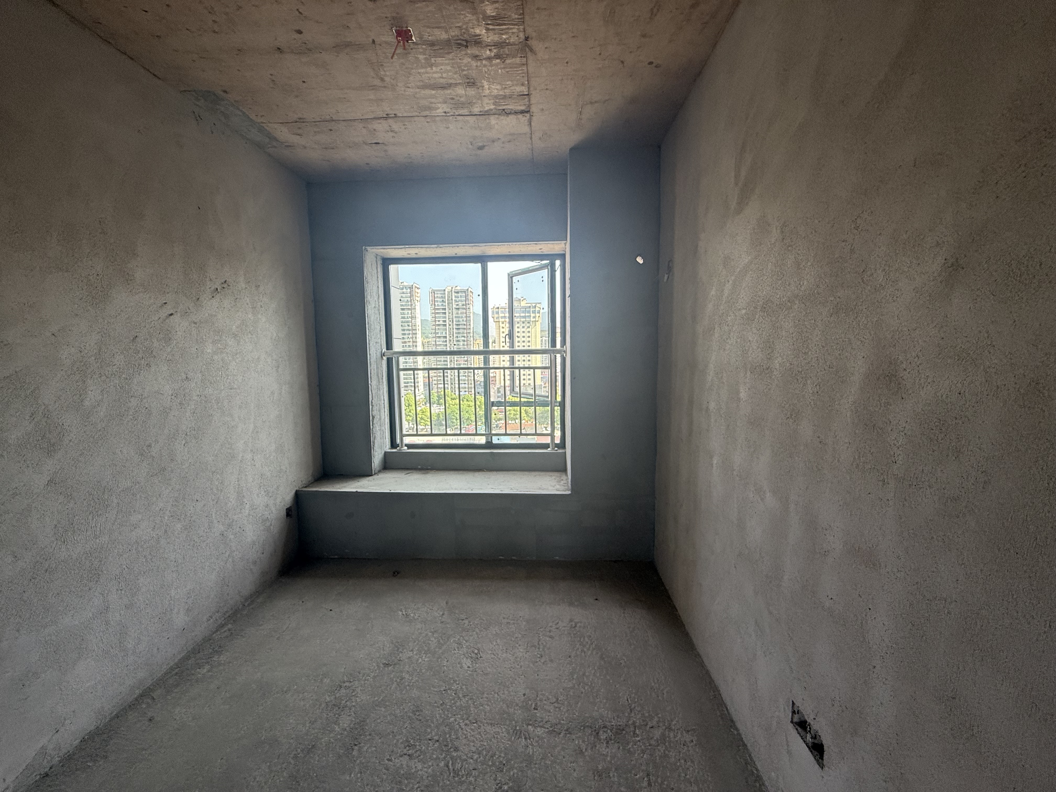 新外滩江苑 3室2厅2卫 82.0万 新外滩江苑 3室2厅2卫 82.0万客厅