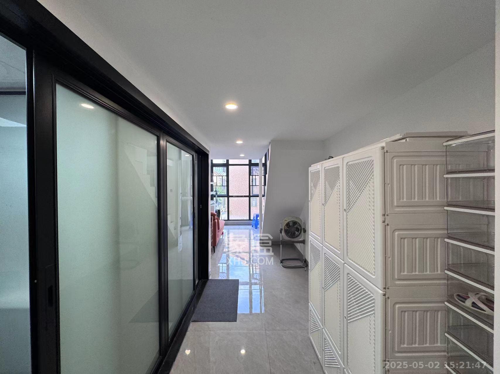 新长海D1站 1室0厅0卫 1400.0元/月 新长海D1站 1室0厅0卫 1400.0元/月室内图