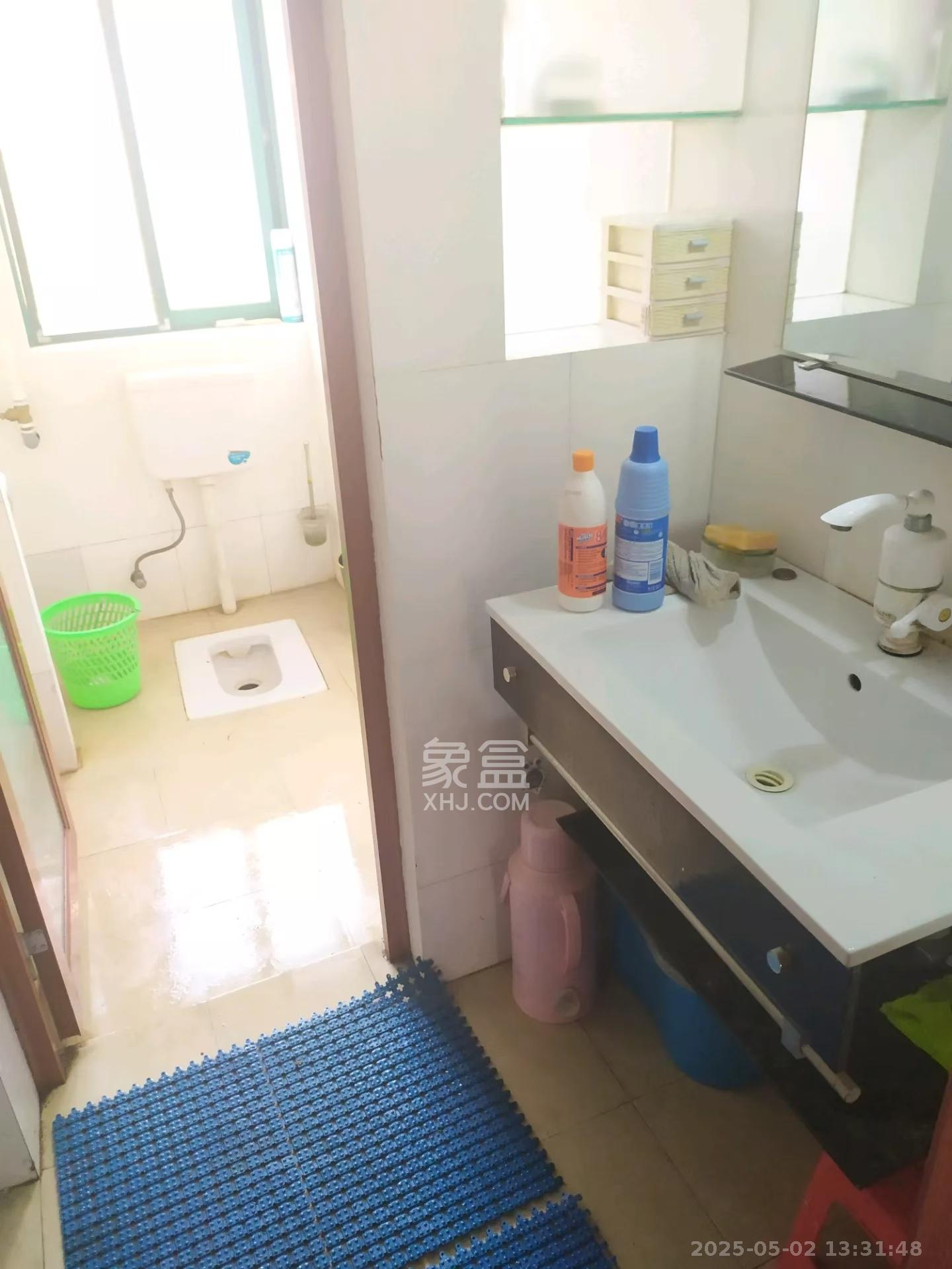 三湘小区  2室2厅1卫    1400.0元/月室内图