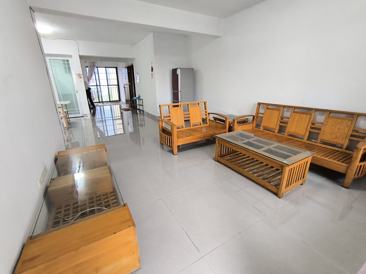 秀山观海苑  2室2厅1卫    108.0万 秀山观海苑  2室2厅1卫    108.0万客厅