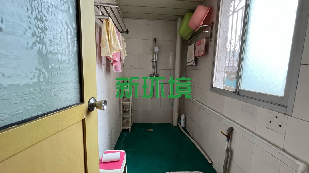 法院宿舍  3室2厅1卫   49.00万客厅