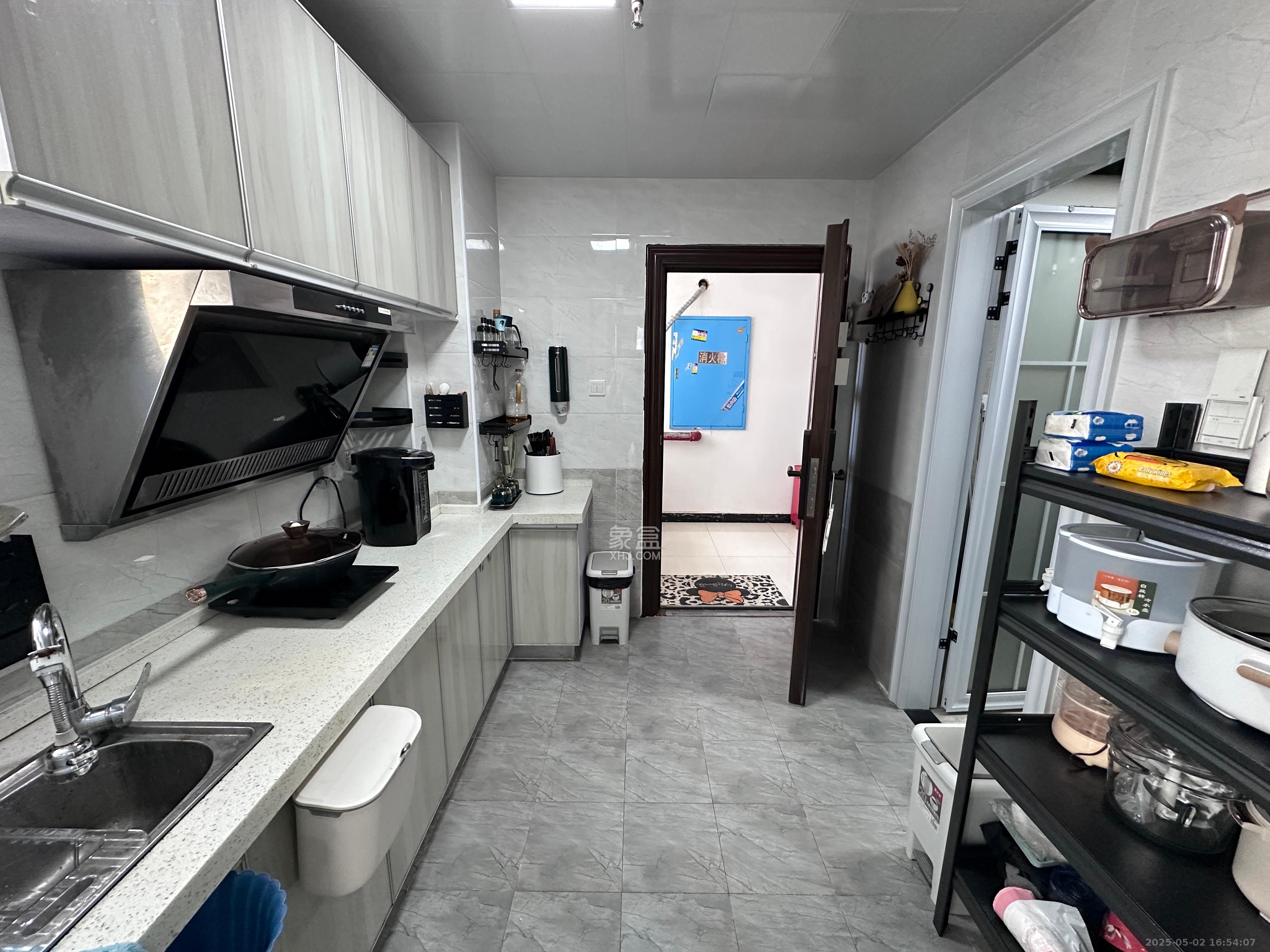 华侨假日中心(晟华苑) 1室1厅1卫 2100.0元/月 华侨假日中心(晟华苑) 1室1厅1卫 2100.0元/月室内图