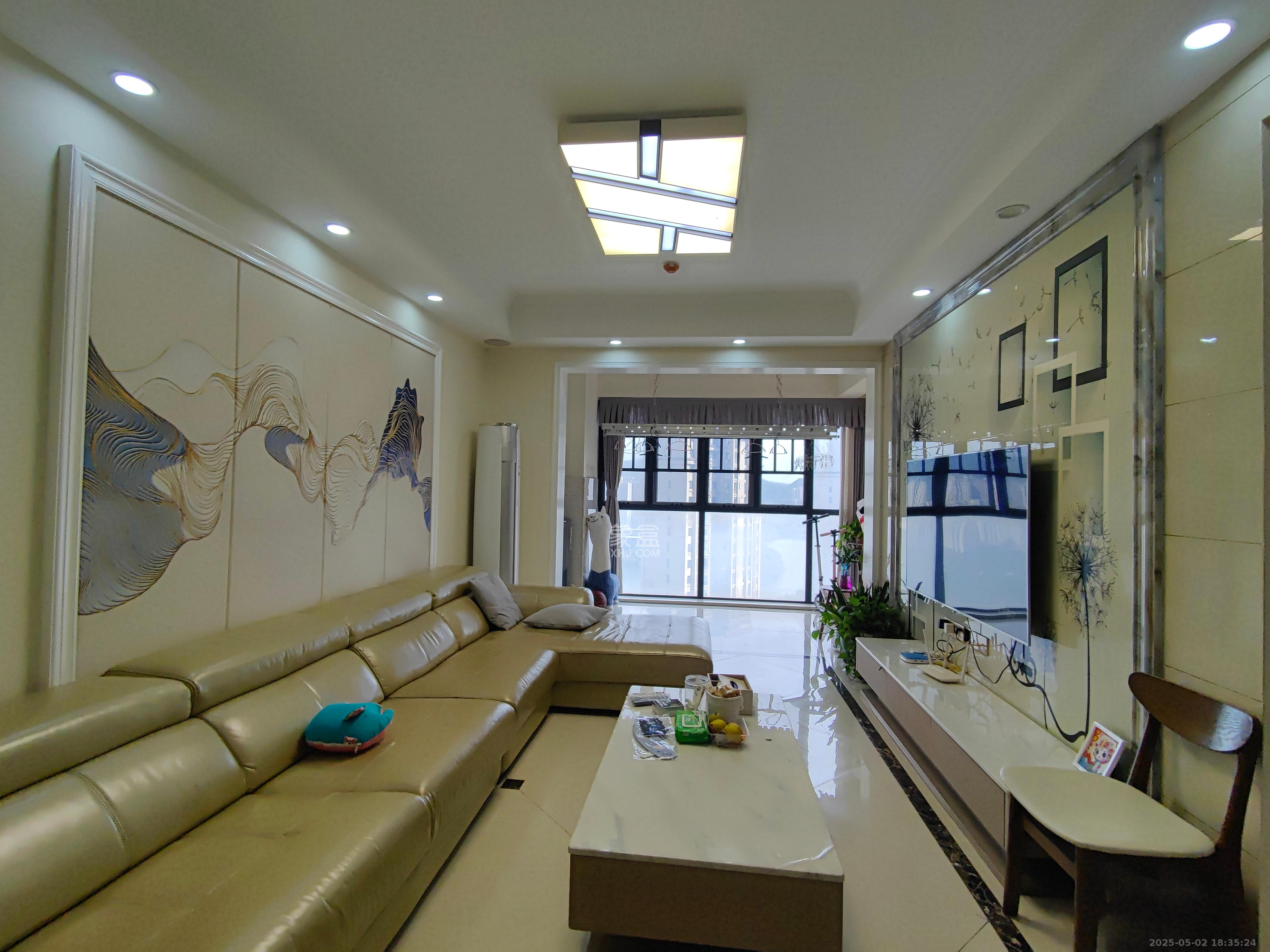 中建梅溪湖中心  3室2厅2卫    3500.0元/月