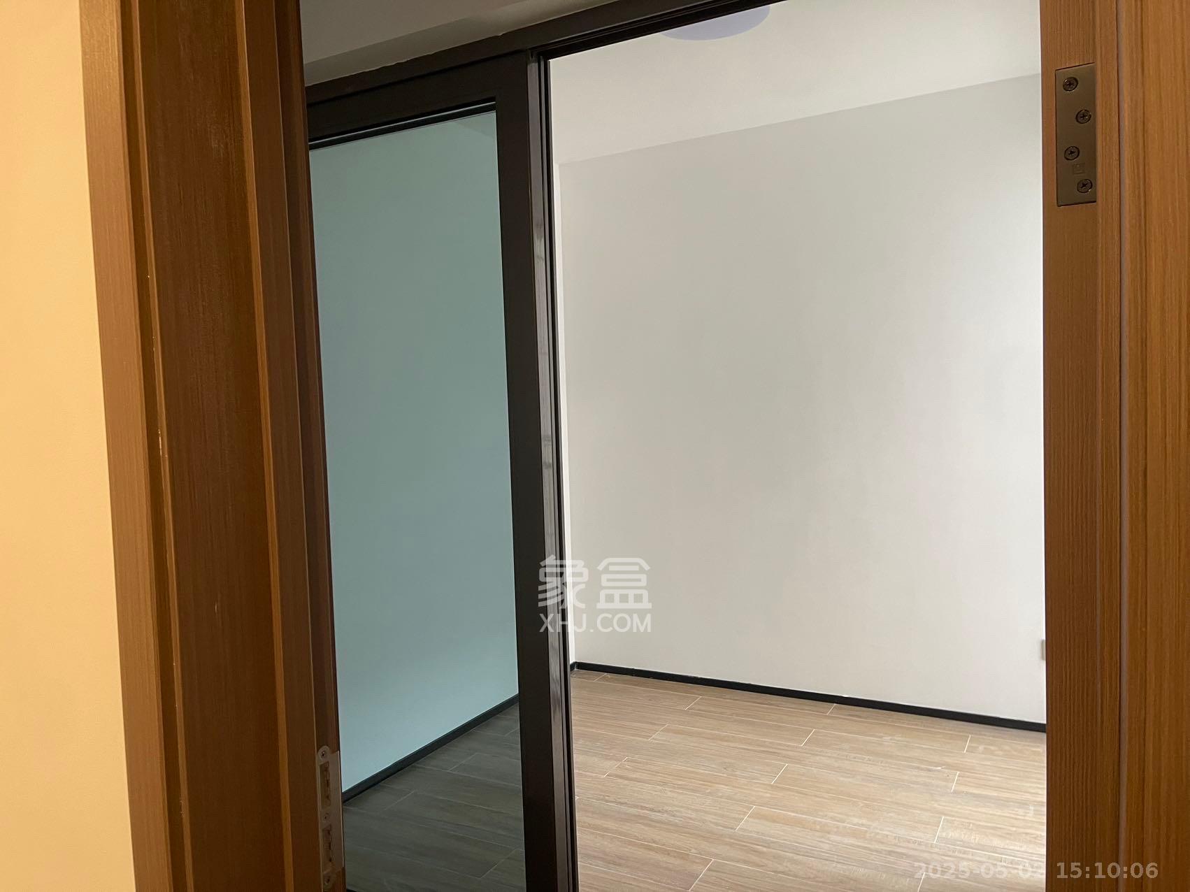 中海寰宇天下  3室2厅2卫    3200.0元/月室内图