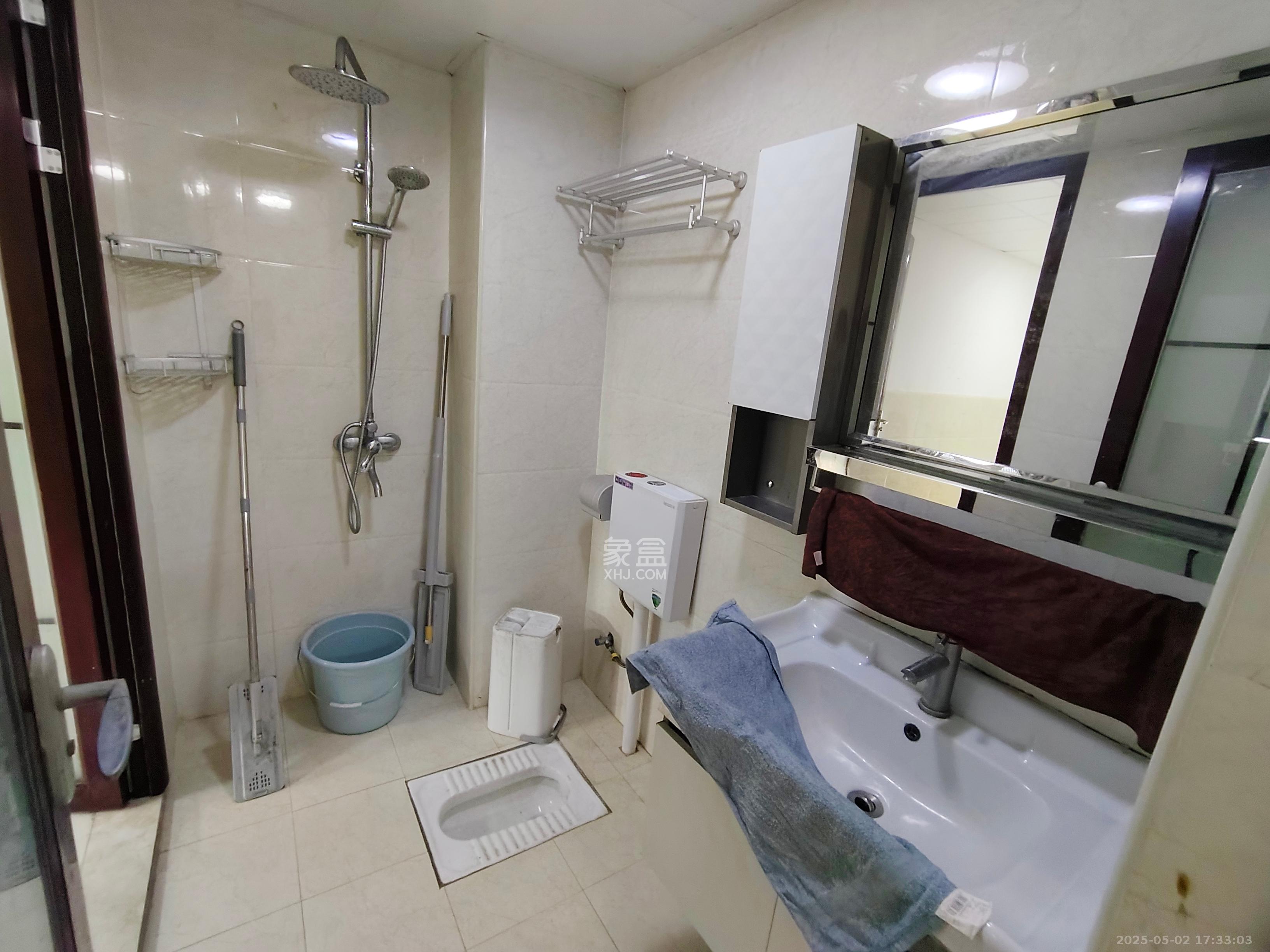 中建芙蓉嘉苑 2室1厅1卫 1500.0元/月 中建芙蓉嘉苑 2室1厅1卫 1500.0元/月室内图